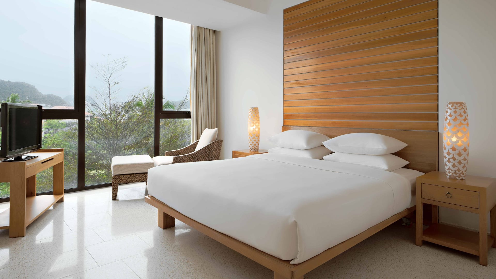 第 3，共 9 Hyatt Regency Danang Resort and Spa Three Bedroom Residence Bedroom Bedroom Side
