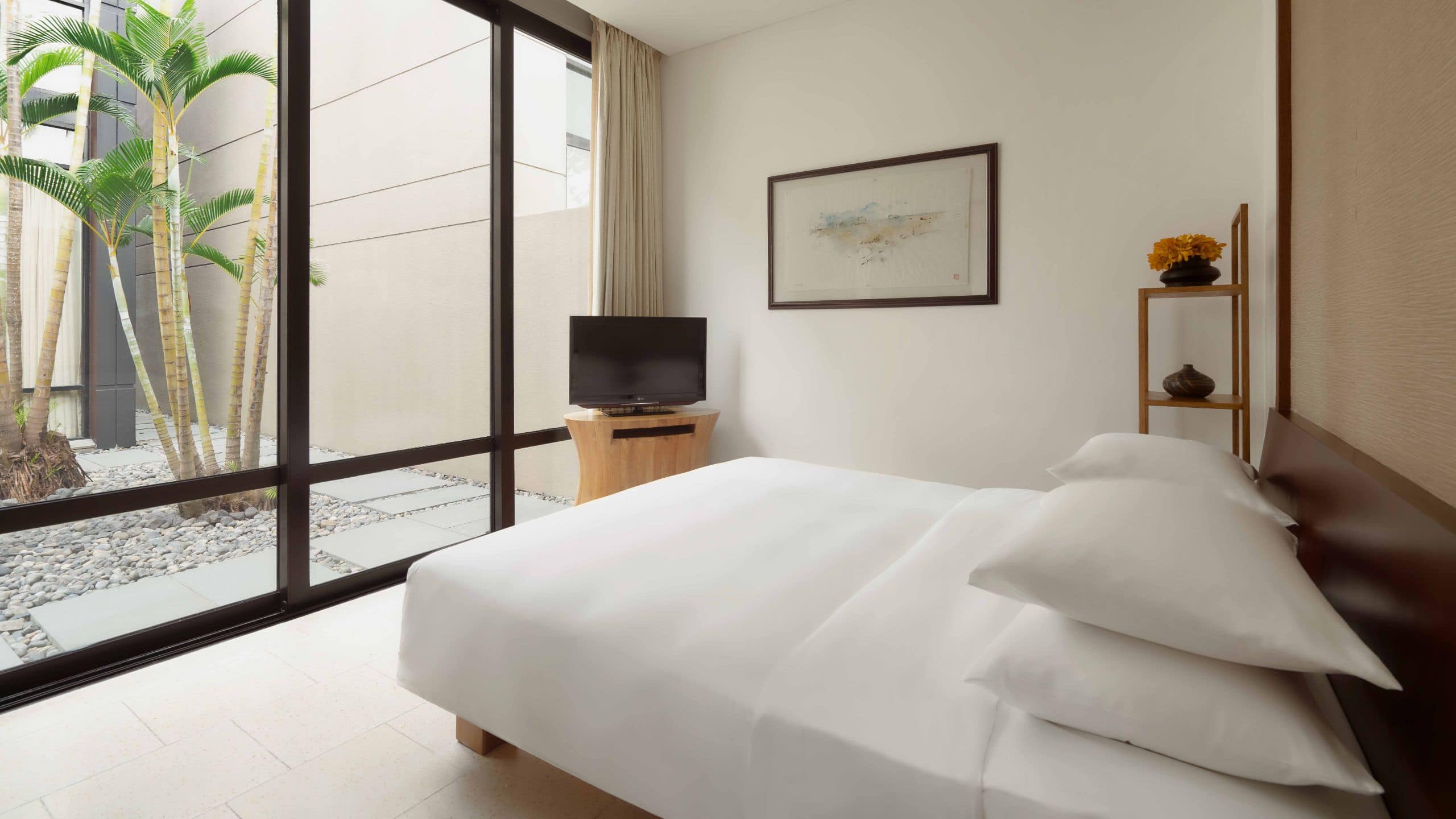 Hyatt Regency Danang Resort and Spa Oceanfront Villa Butler Room