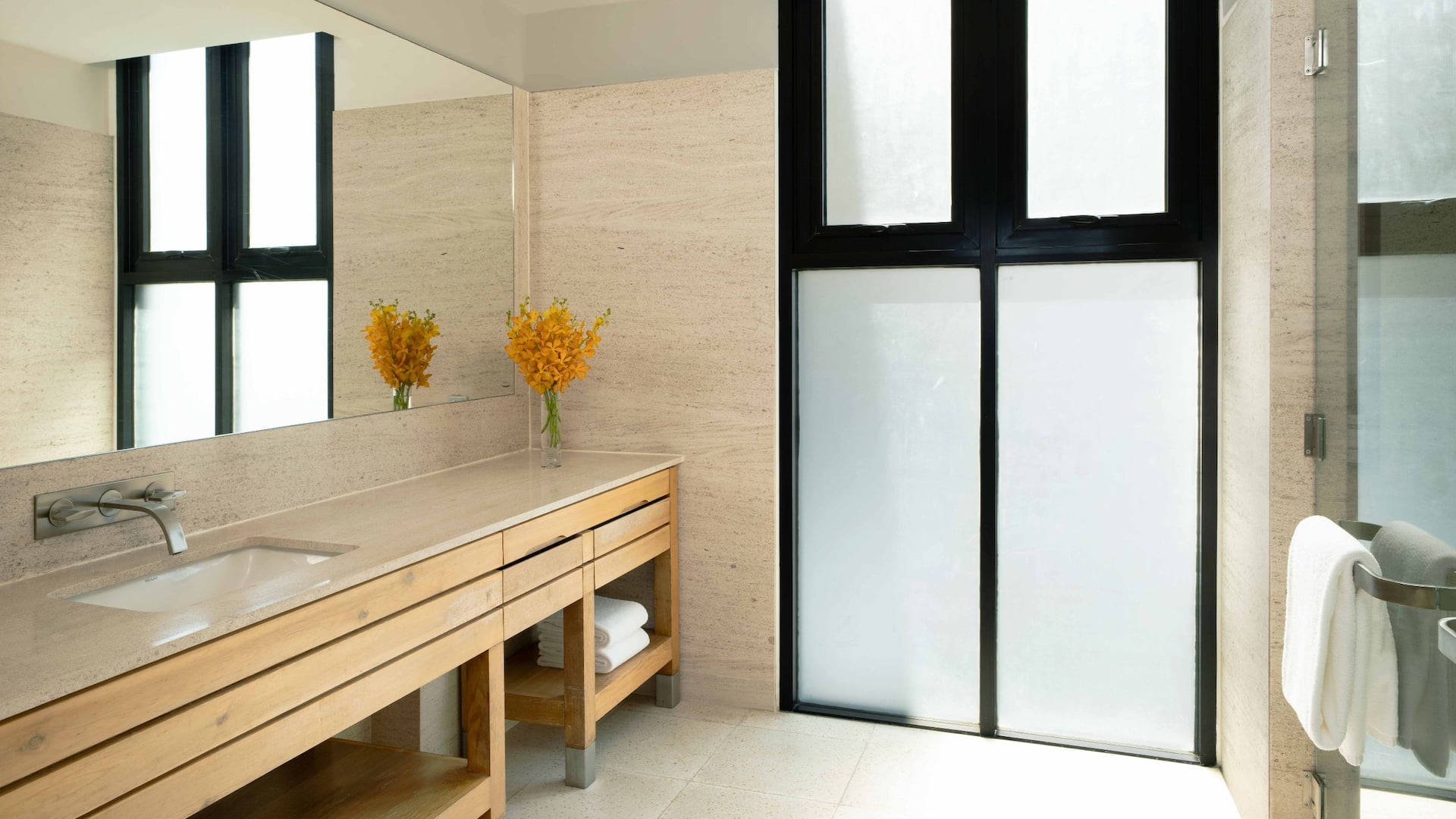 第 7，共 9 Hyatt Regency Danang Resort and Spa Three Bedroom Residence Bathroom