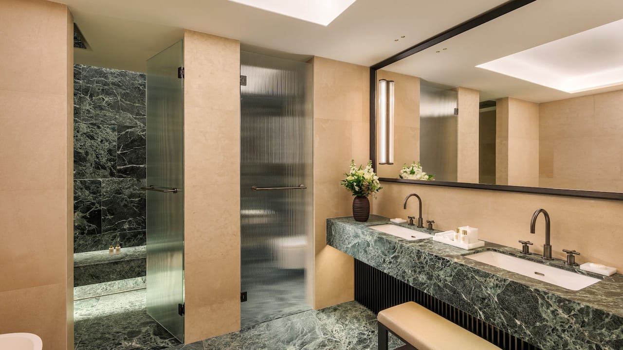 Duomo Suite Bathroom