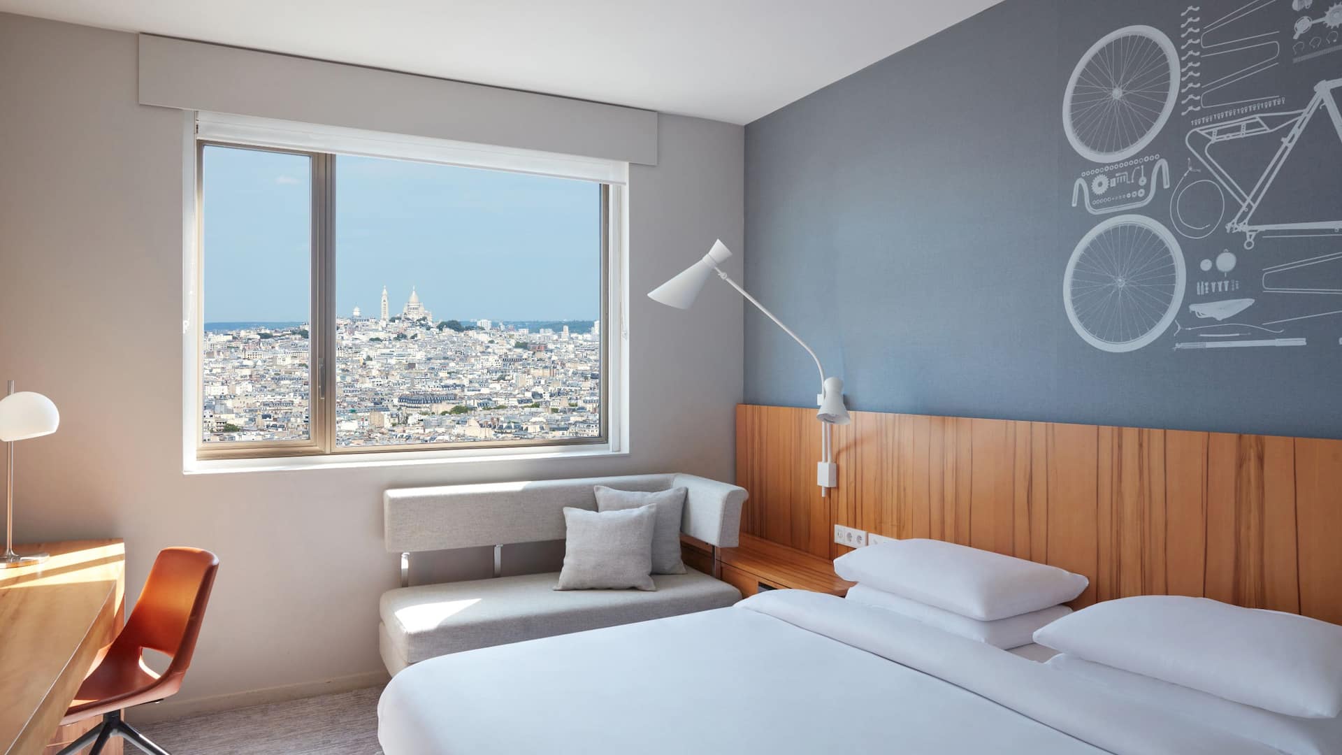 1 de 5 Hyatt Regency Paris Étoile King Bed With Montmartre View Deluxe Overall