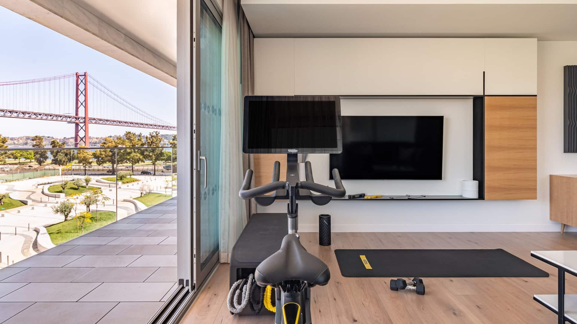 12/13 Hyatt Regency Lisbon Fitness Center
