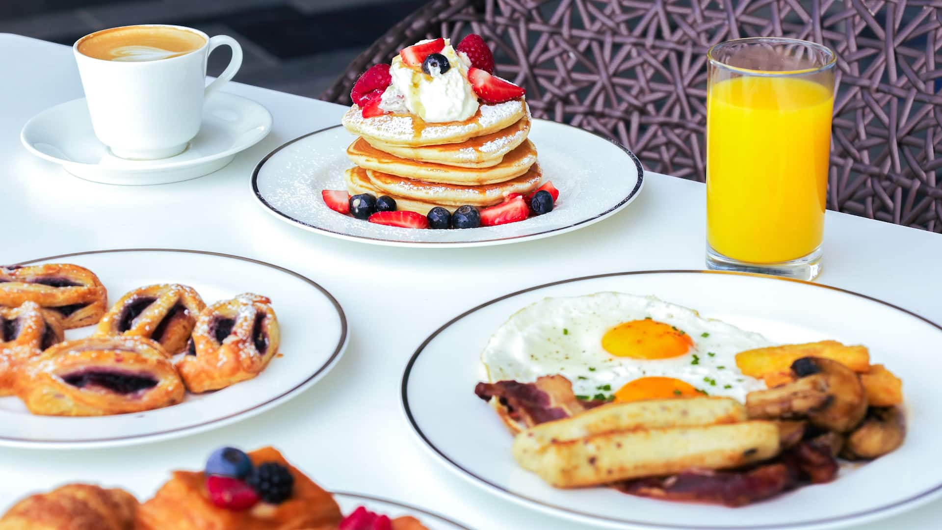 Grand Hyatt Abu Dhabi Hotel & Residences Emirates Pearl Eeg Breakfast Eggs