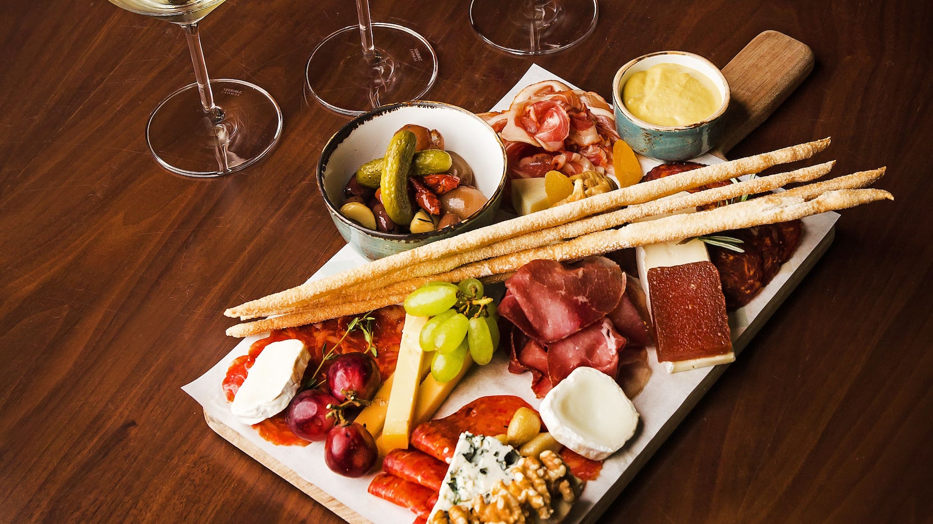 Grand Hyatt Abu Dhabi Hotel & Residences Emirates Pearl Eeg Wine Cheese