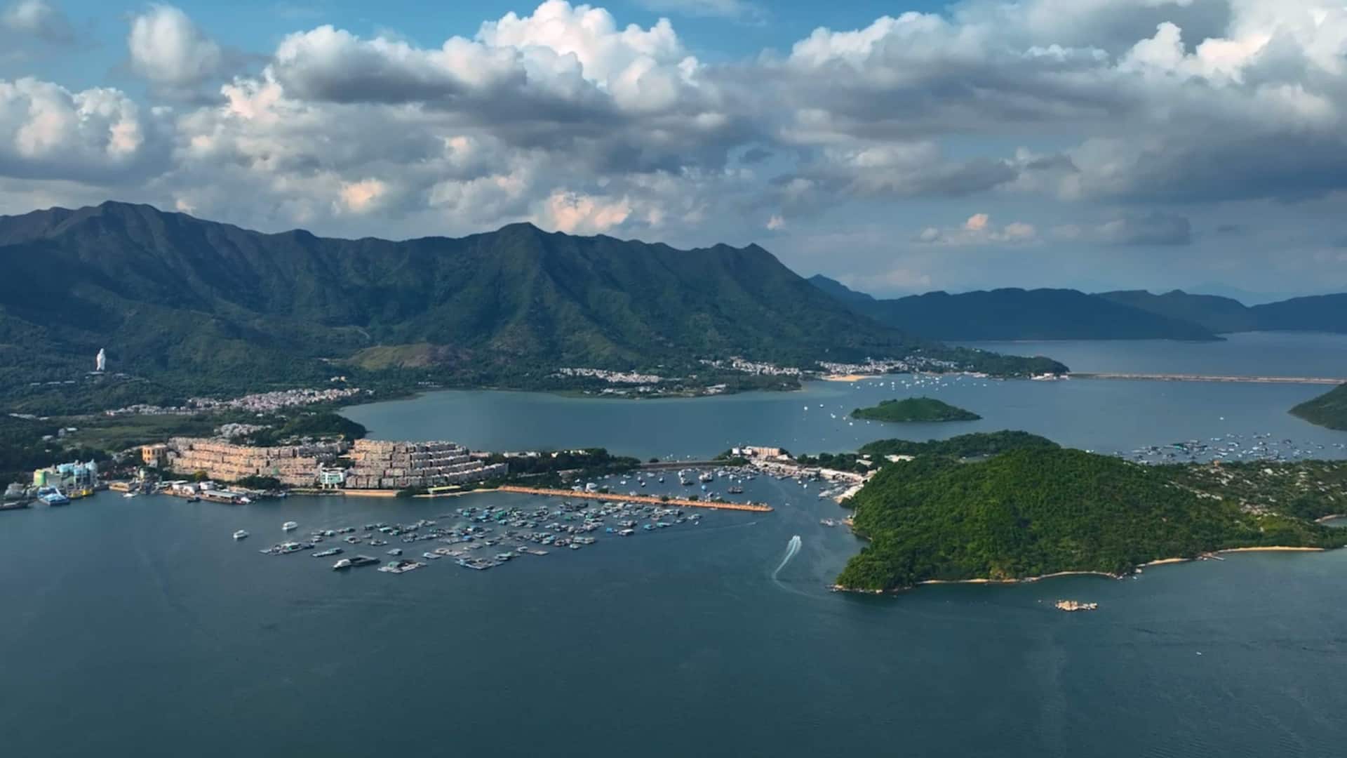 Hyatt Regency Hong Kong, Sha Tin Sai Kung