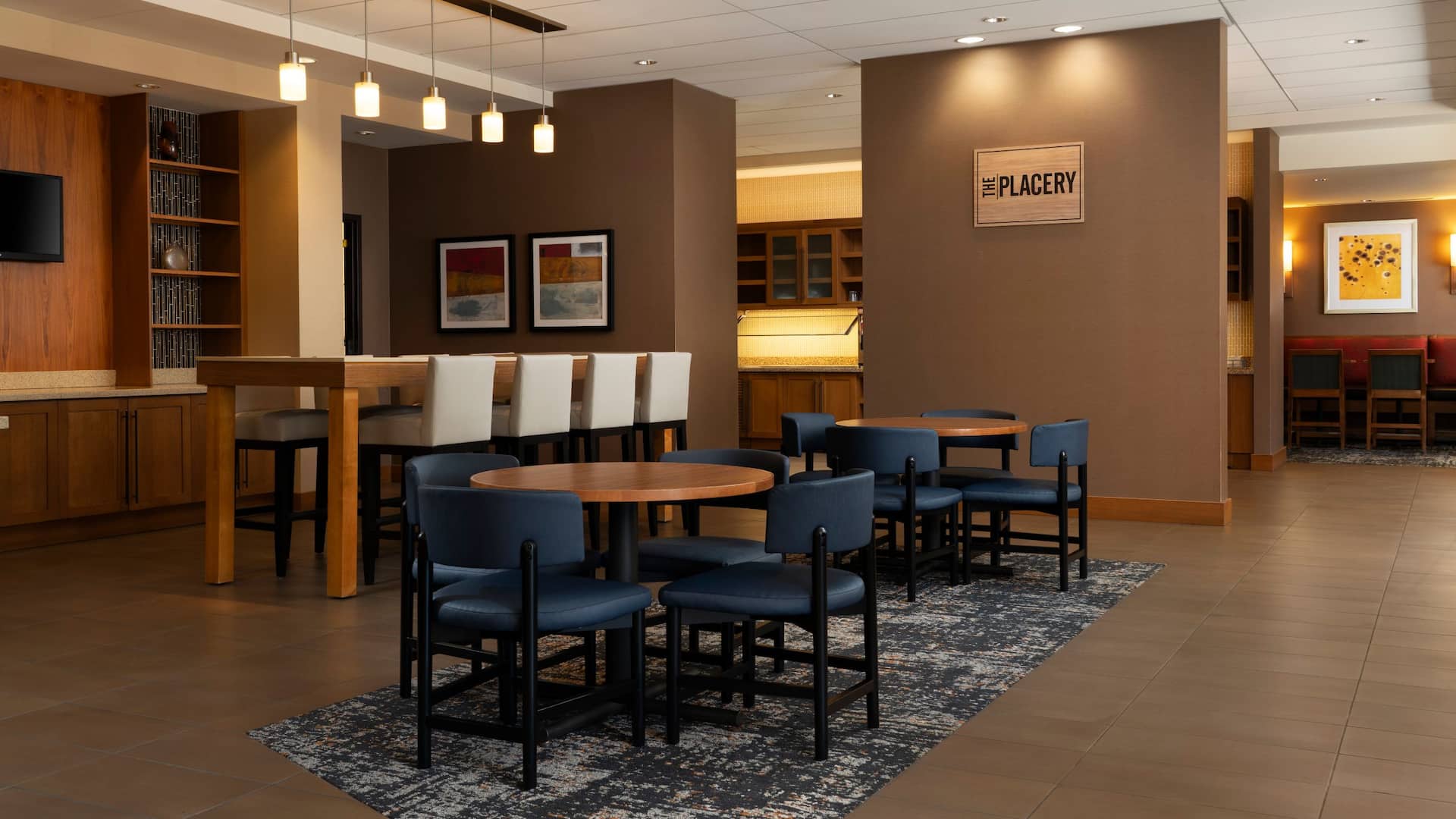Hyatt Place Omaha/Downtown-Old Market Dinning Seating