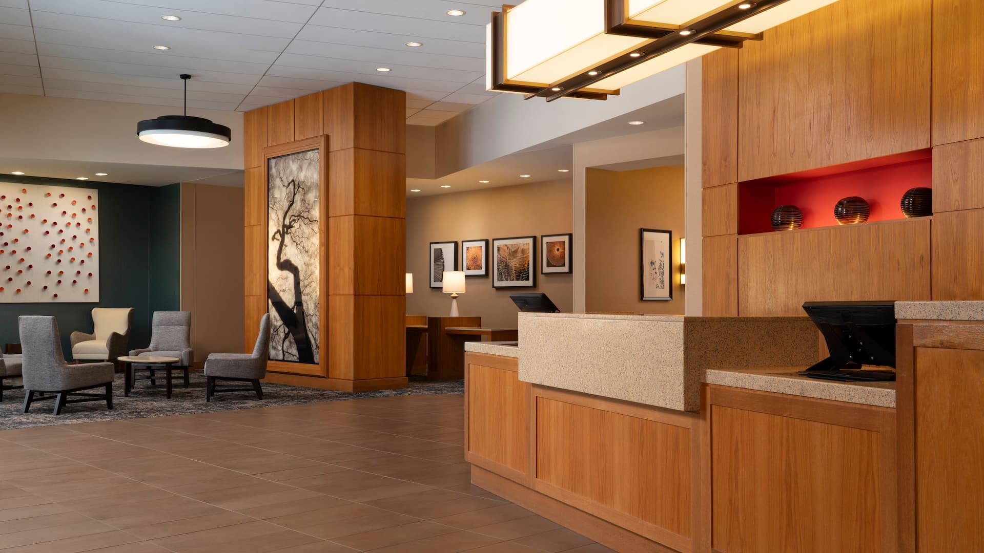 Hyatt Place Omaha/Downtown-Old Market Front Desk