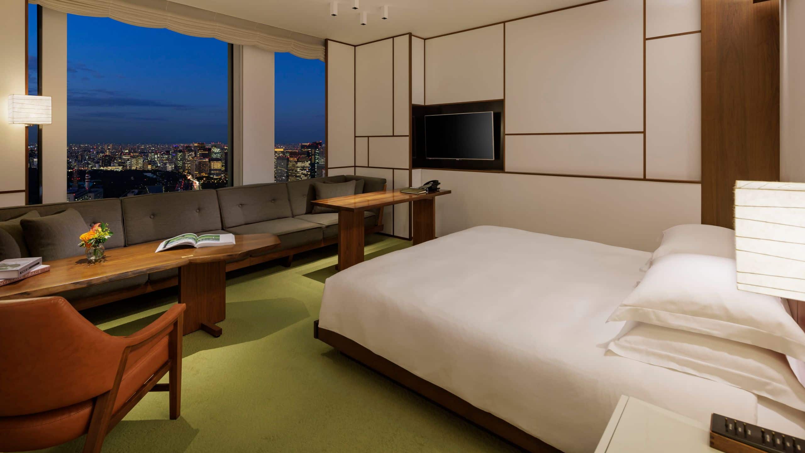 Andaz Tokyo Toranomon Hills King Park View Night