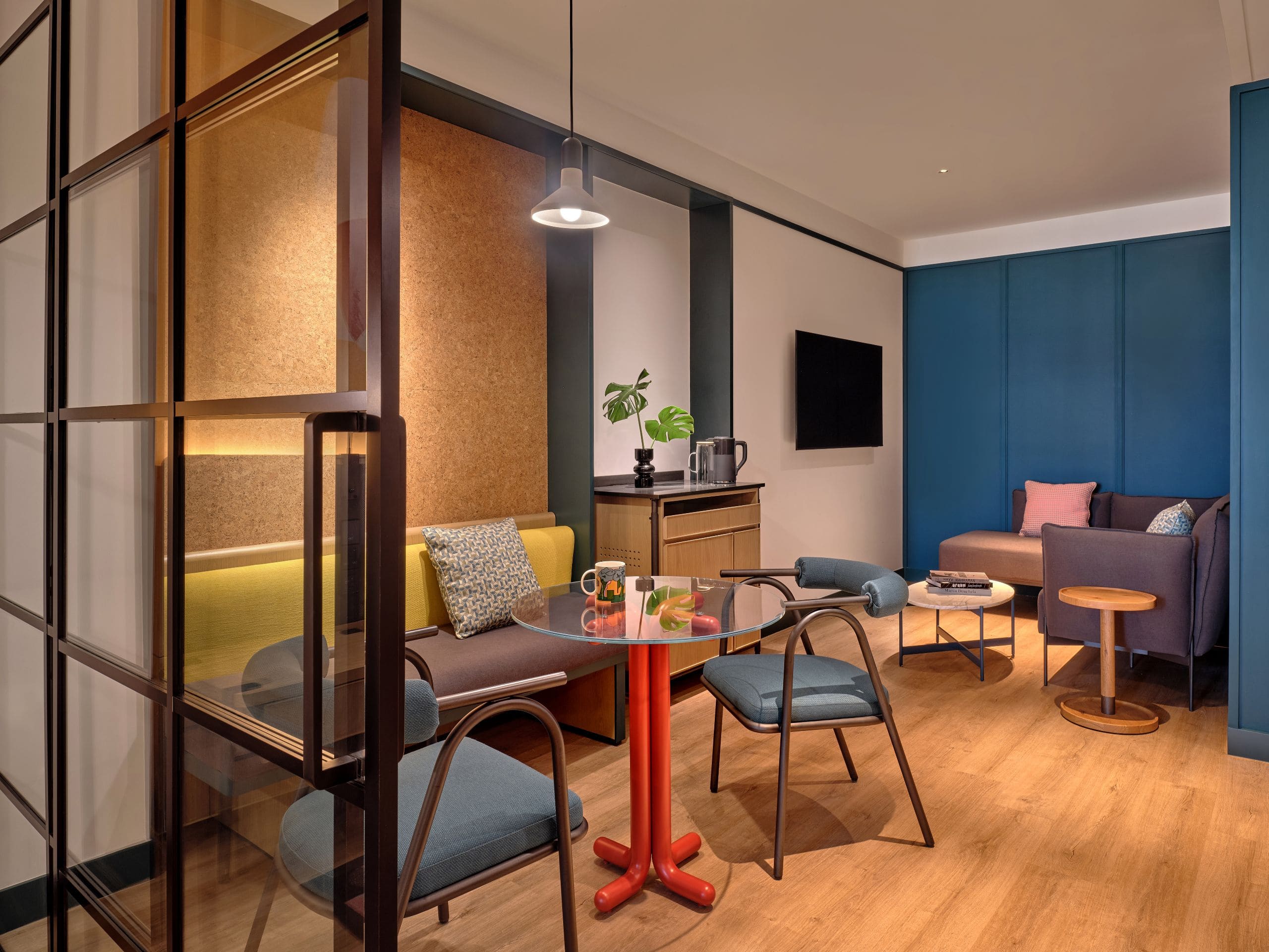 Caption by Hyatt Zhongshan Park Shanghai Junior Suite Living Room