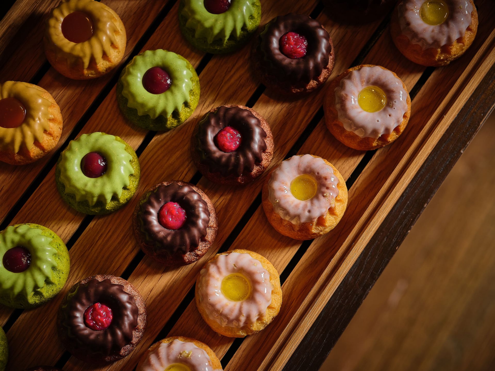 Global Mini Gugelhupf Display