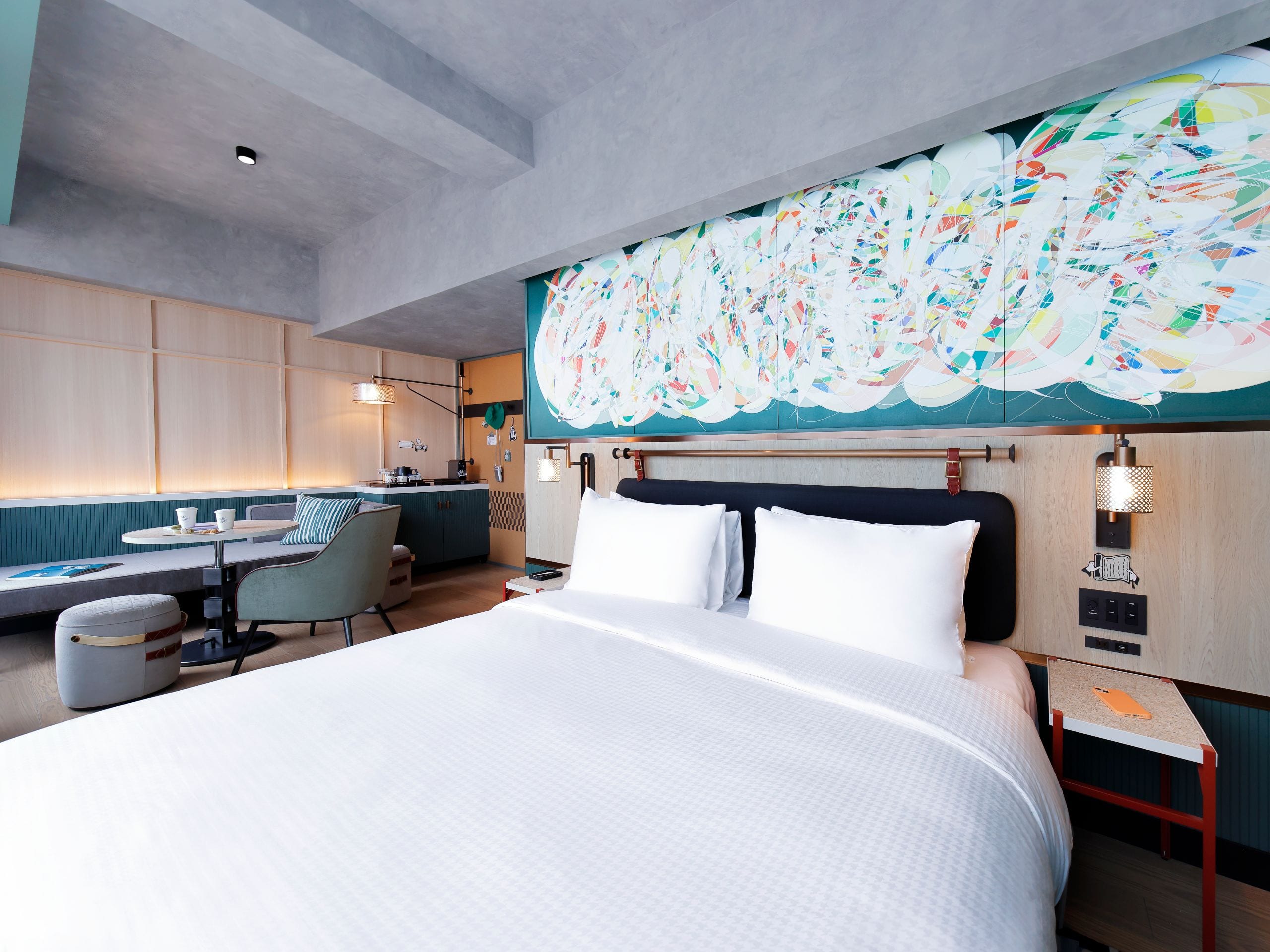 Caption by Hyatt Namba Osaka Deluxe Green King Guestroom