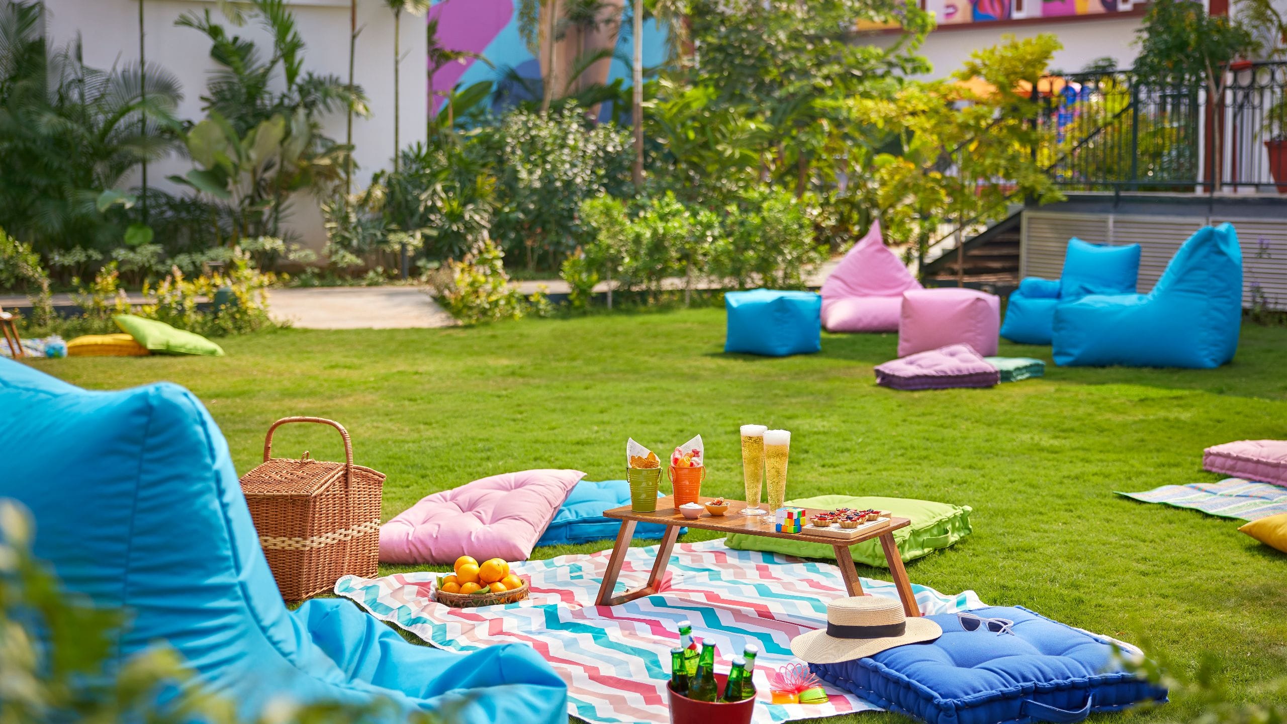Ronil Goa Goajd The Garden