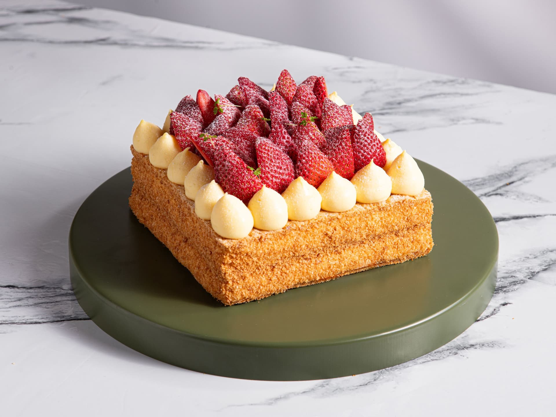 Hyatt Regency Hong Kong, Tsim Sha Tsui Cafe Strawberry Mille Feuille