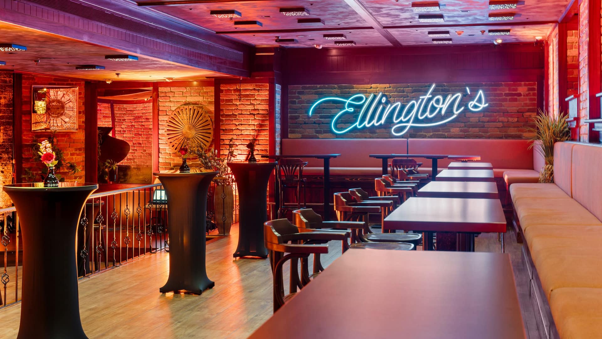 1 of 3 Hyatt Regency Belgrade Ellingtons Venue Sitting Area