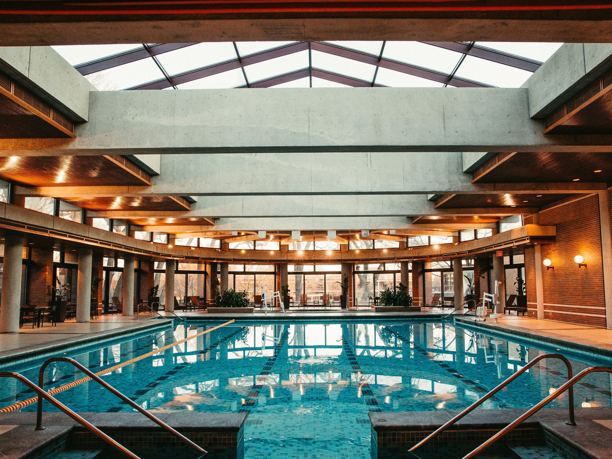 Hyatt Lodge Oak Brook Chicago Pool Full View