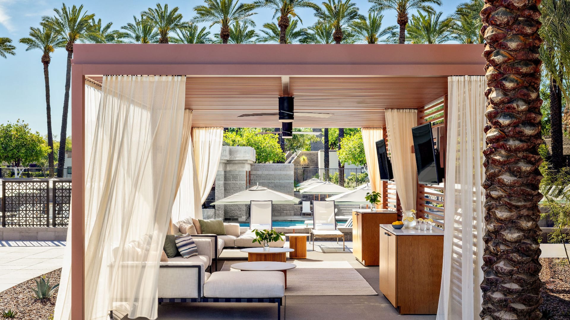 Hyatt Regency Scottsdale Resort & Spa at Gainey Ranch Cabana Daytime