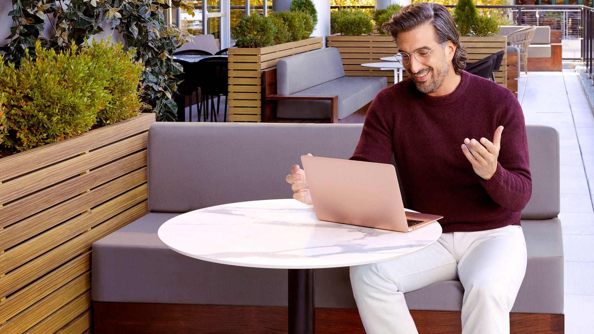 Hyatt Place HP_P0517 Social Space Business Man Laptop