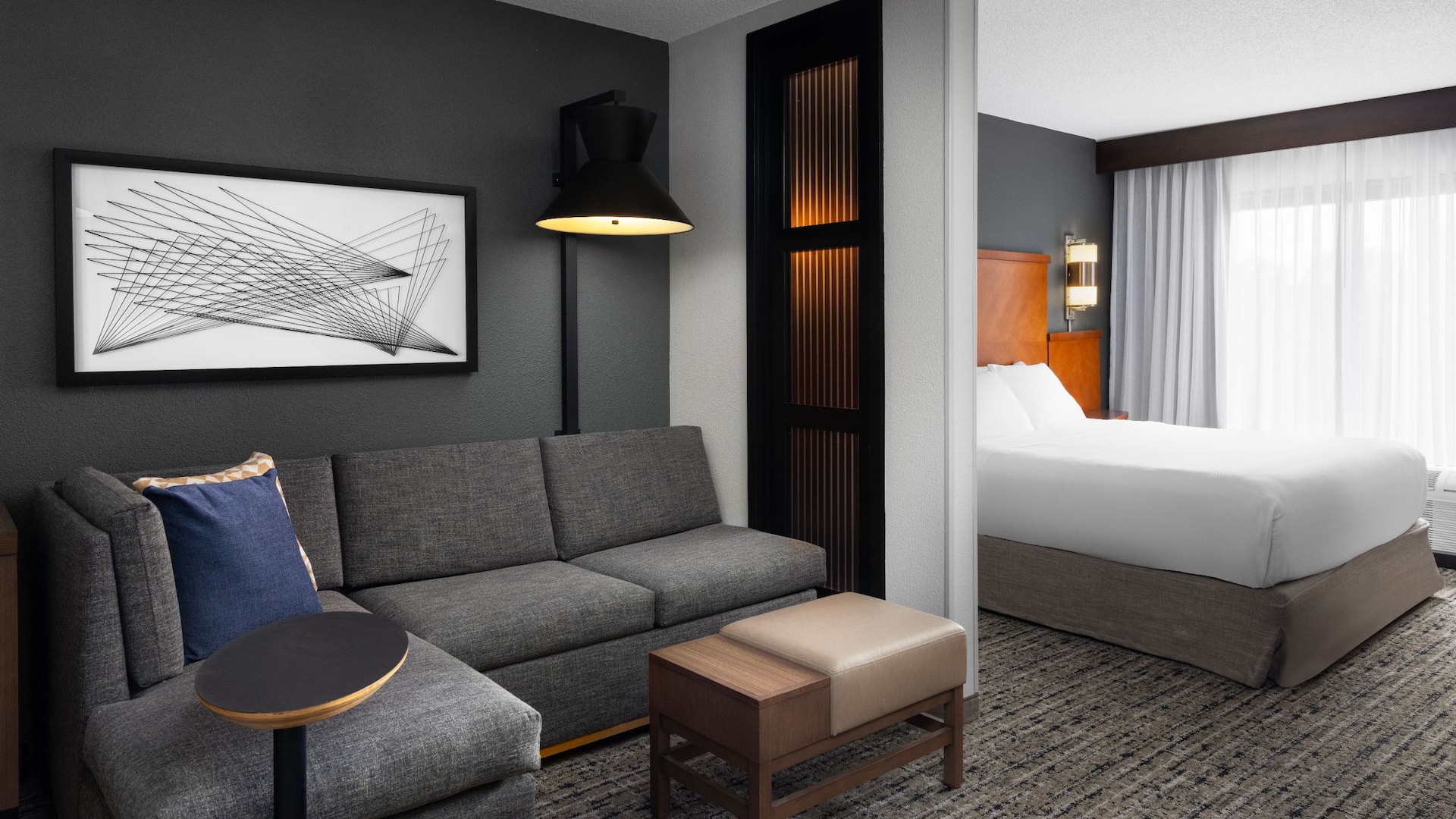 Hyatt Place Charlotte Airport/Lake Pointe King Guestroom