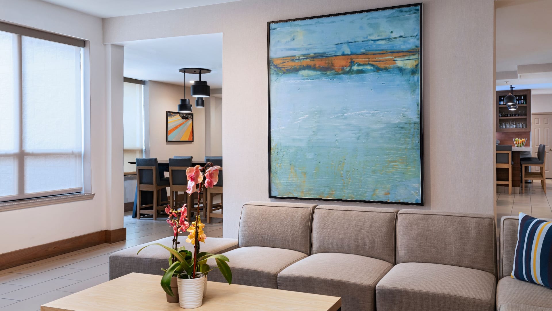 Hyatt House Dallas/Uptown Lobby Seating