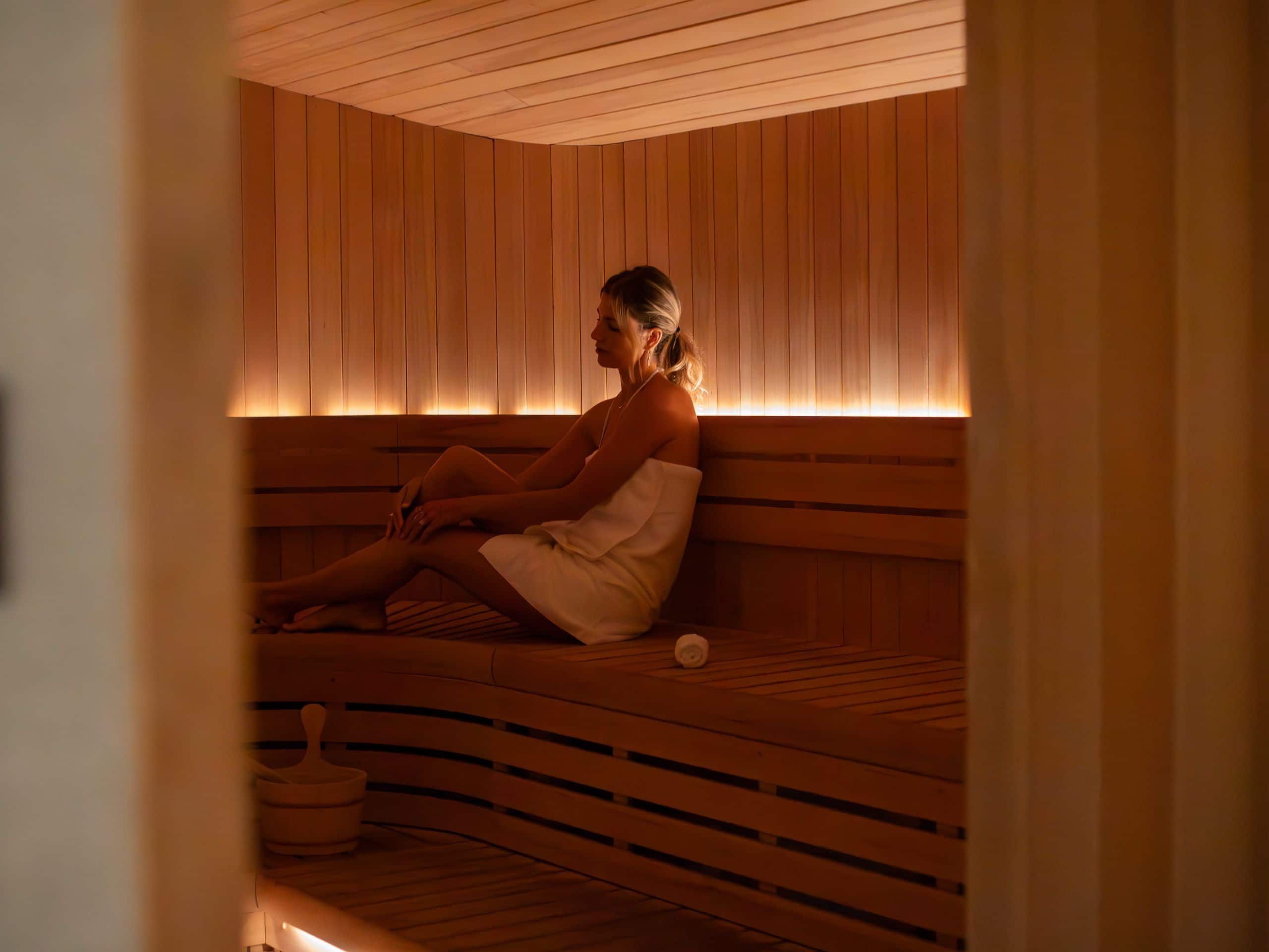 Alila Marea Beach Resort Encinitas Spa Alila Woman In Sauna View