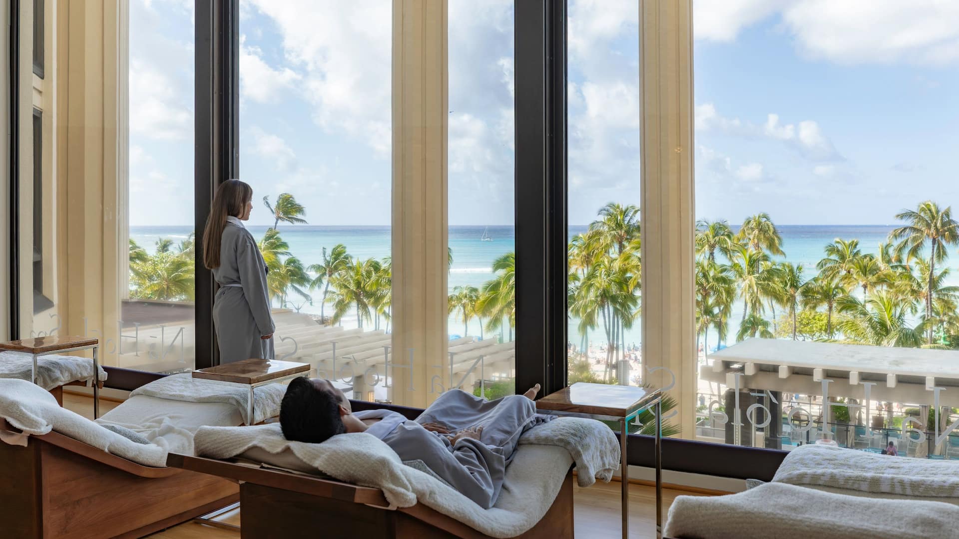 Hyatt Regency Waikiki Beach Resort and Spa Couple Enjoying Spa Waiting Room