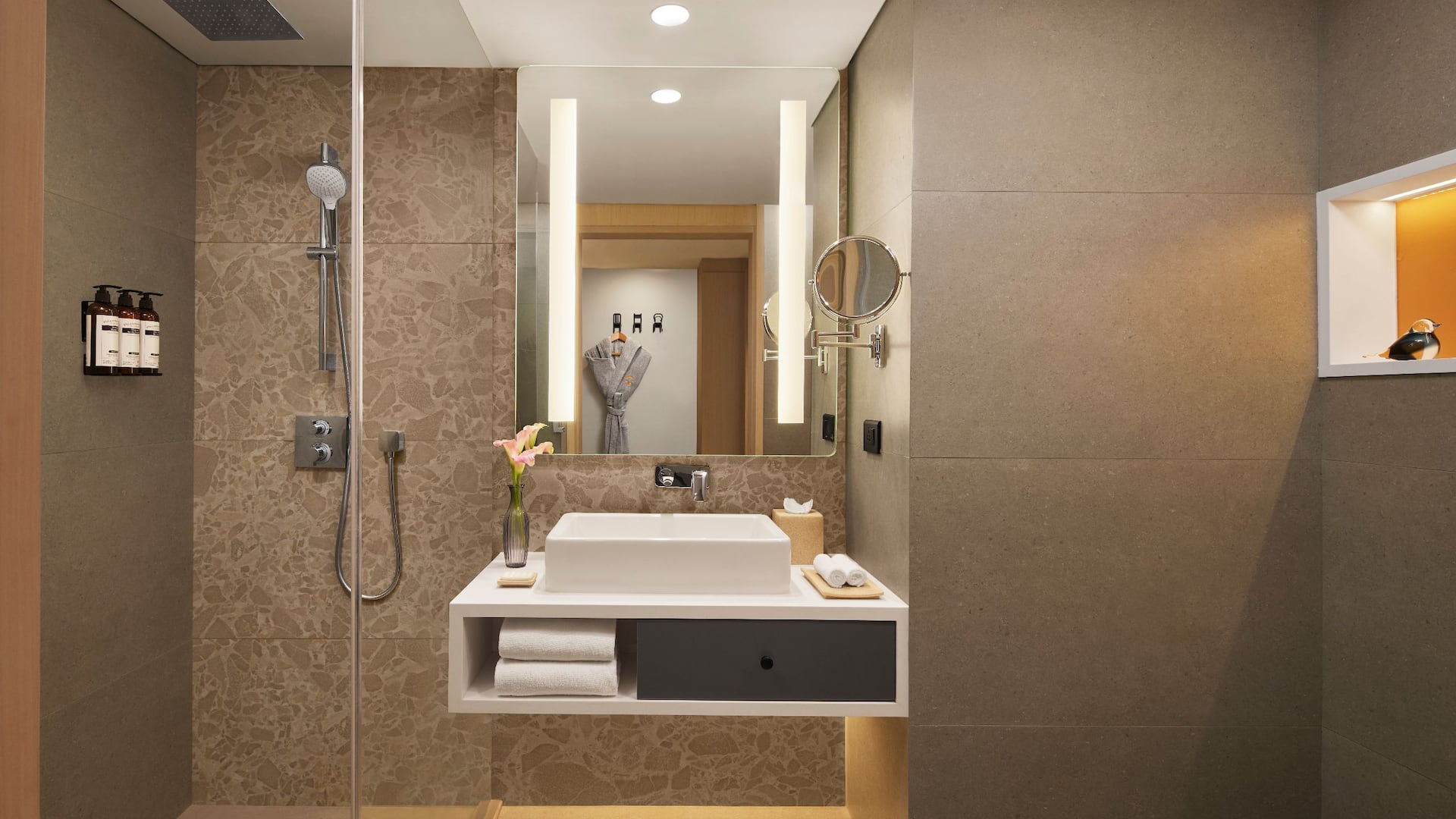 第 5，共 5 Hyatt Centric Hebbal Bengaluru Lake View Twin Bathroom