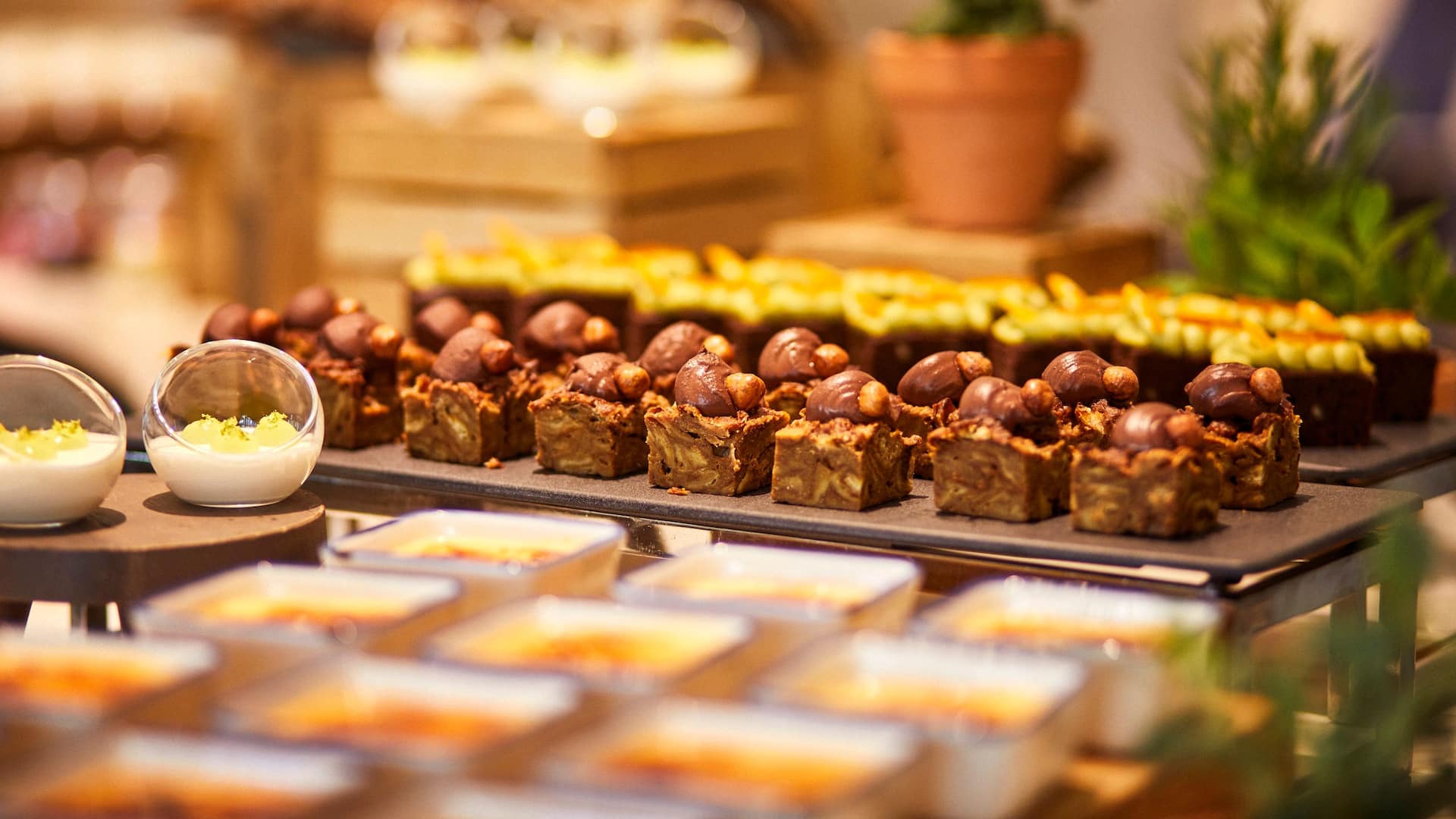 Grand Hyatt Barcelona Buffet Impar Sweet Options