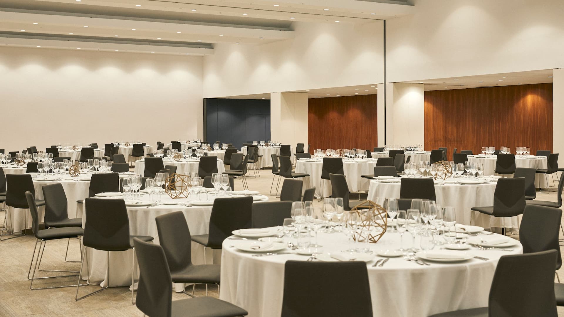 Grand Hyatt Barcelona Living Set Up