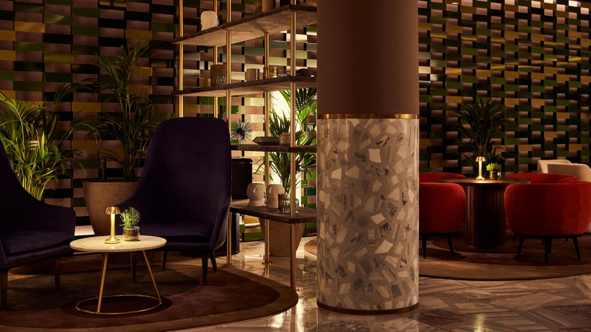 Grand Hyatt Barcelona Sofia Bar And Tapas Entrance Column