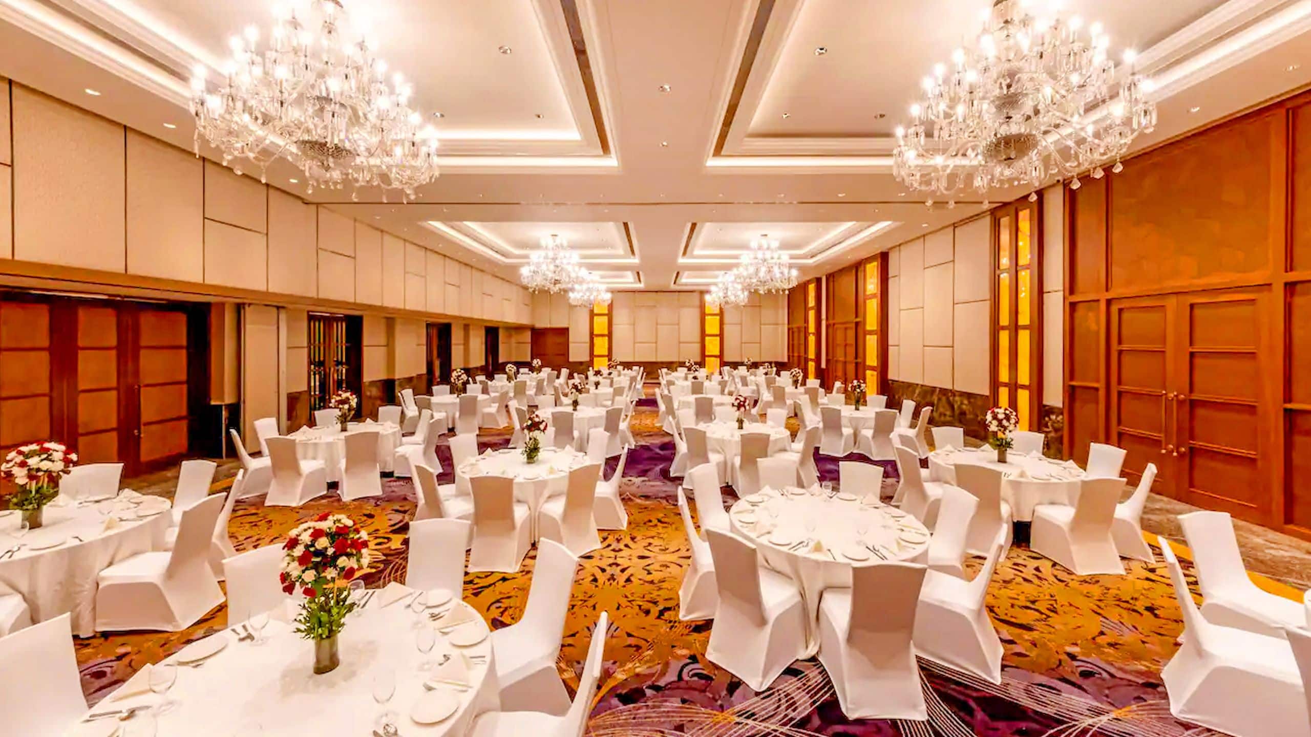 Hyatt Ahmedabad Ballroom Round Table