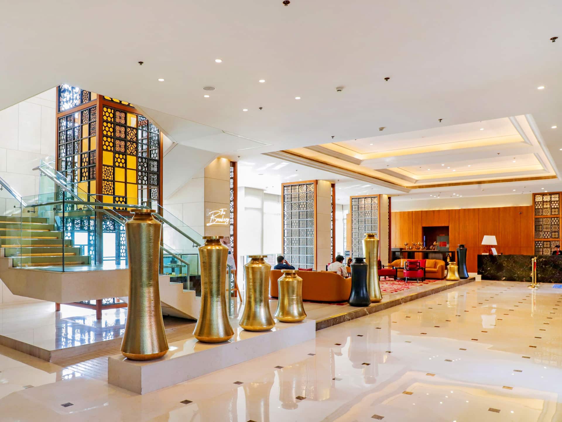 Hyatt Ahmedabad, lobby