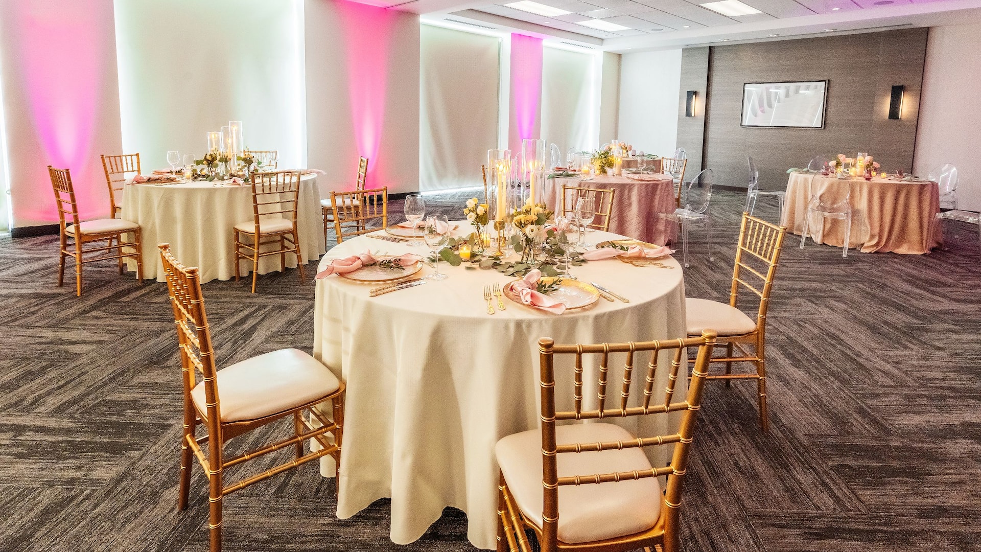 Hyatt Place Milwaukee Downtown Meeting Room Social