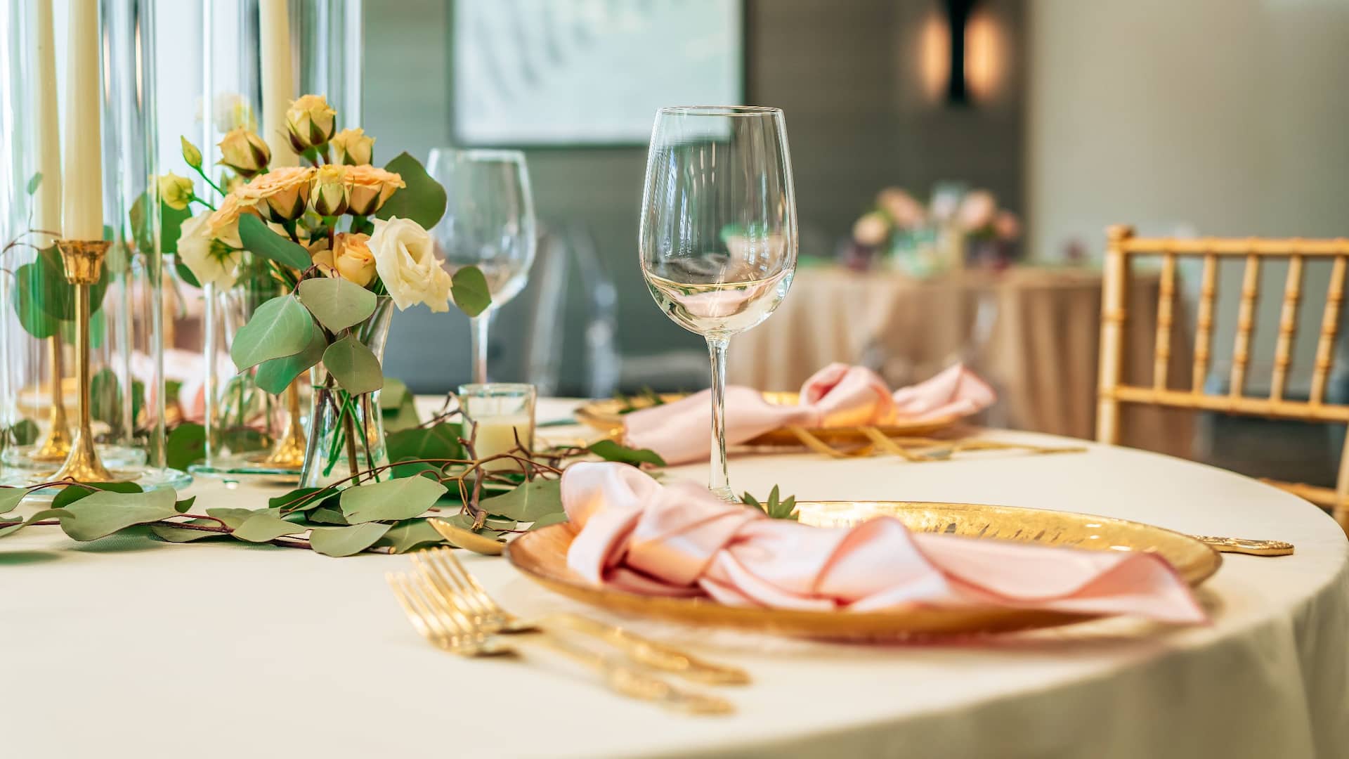 Hyatt Place Milwaukee Downtown Social Event Table Scape
