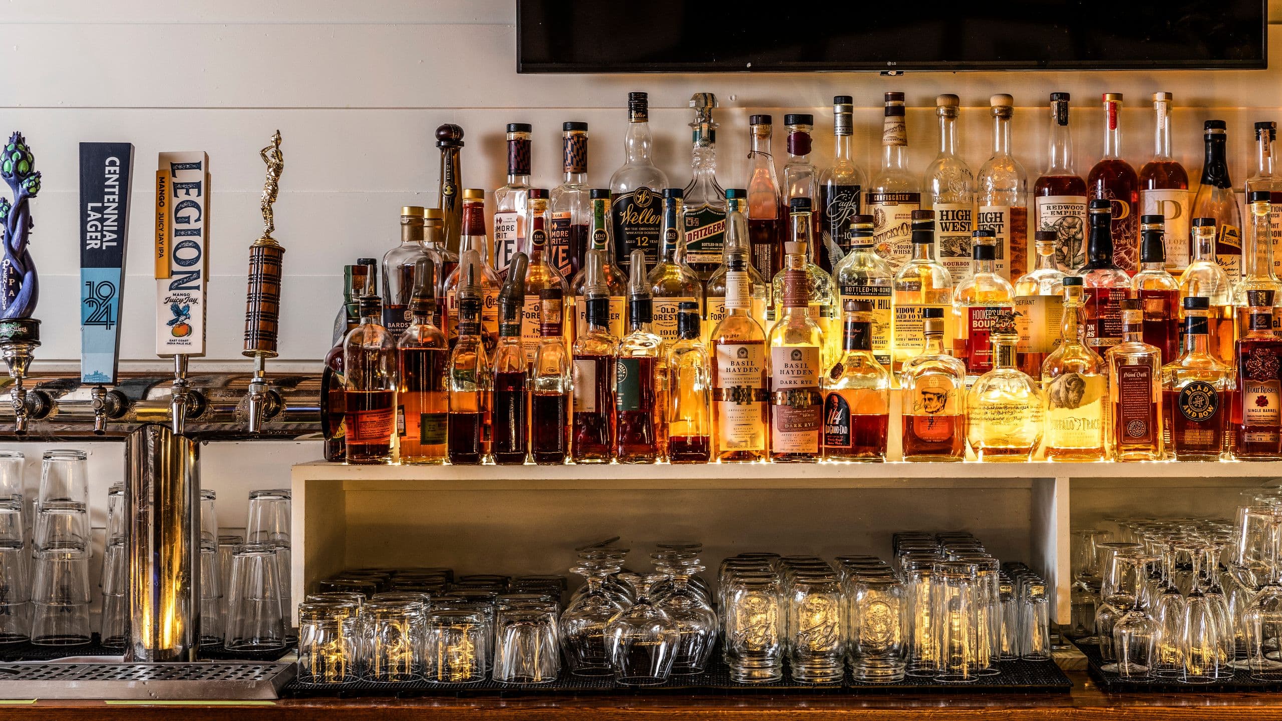 The Carolina Inn Crossroads Bar