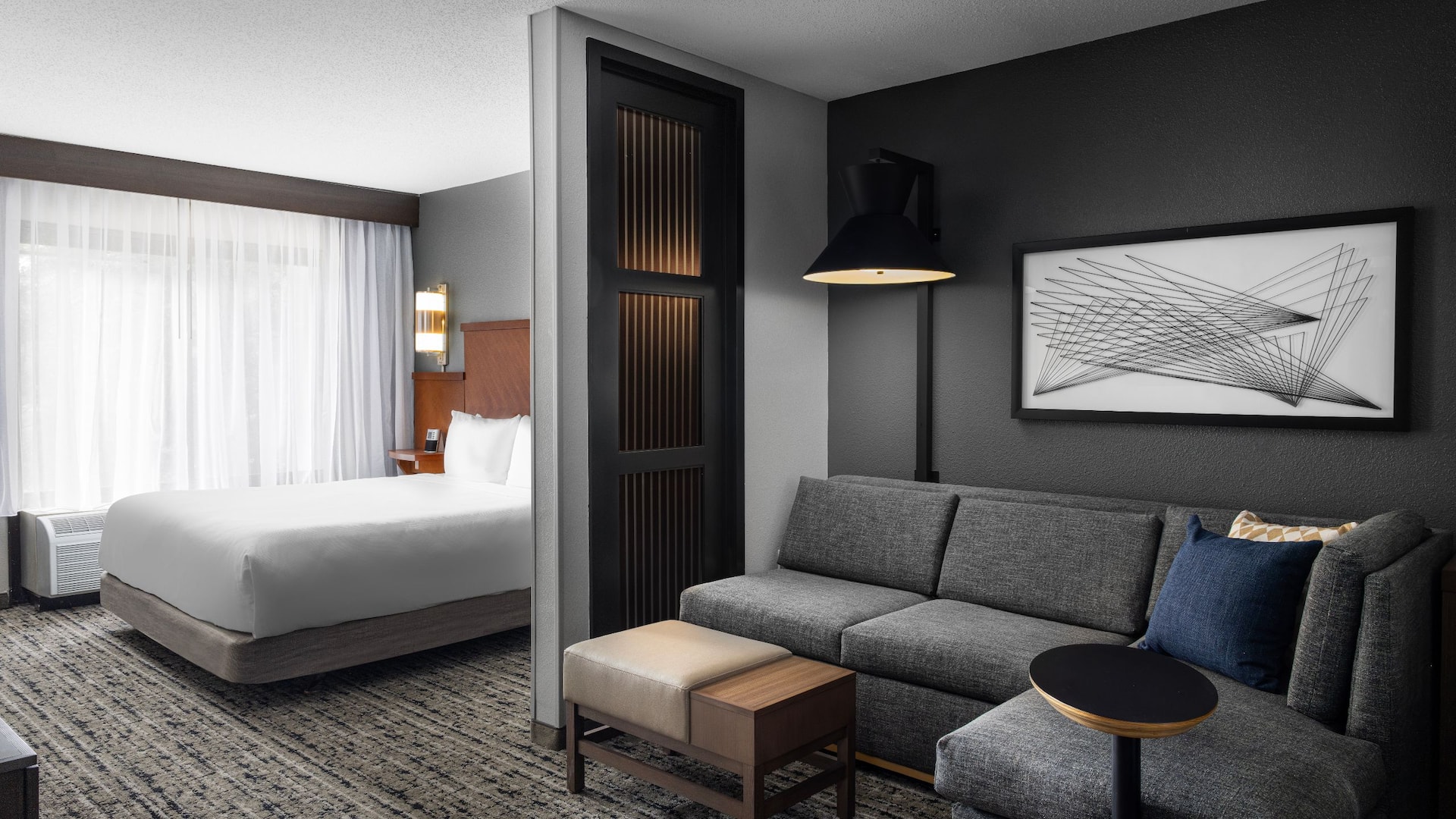 Hyatt Place Mt. Laurel Accessible King Guestroom