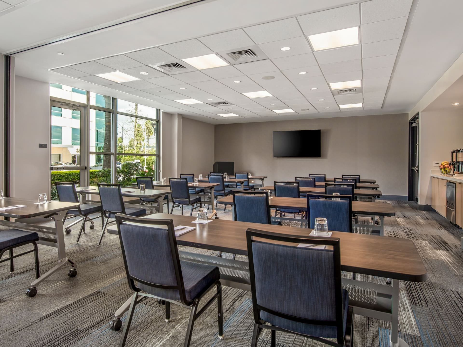 Hyatt House Irvine/John Wayne Airport Classroom Angle