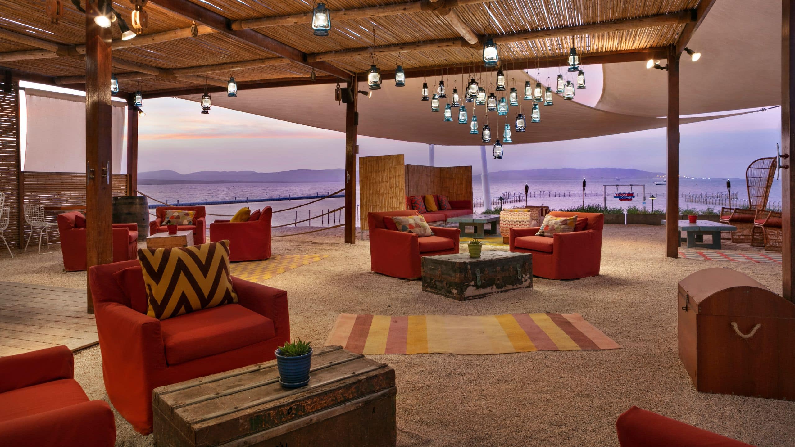 The Legend Paracas Resort El Rey De Las Olas Lounge At Dusk