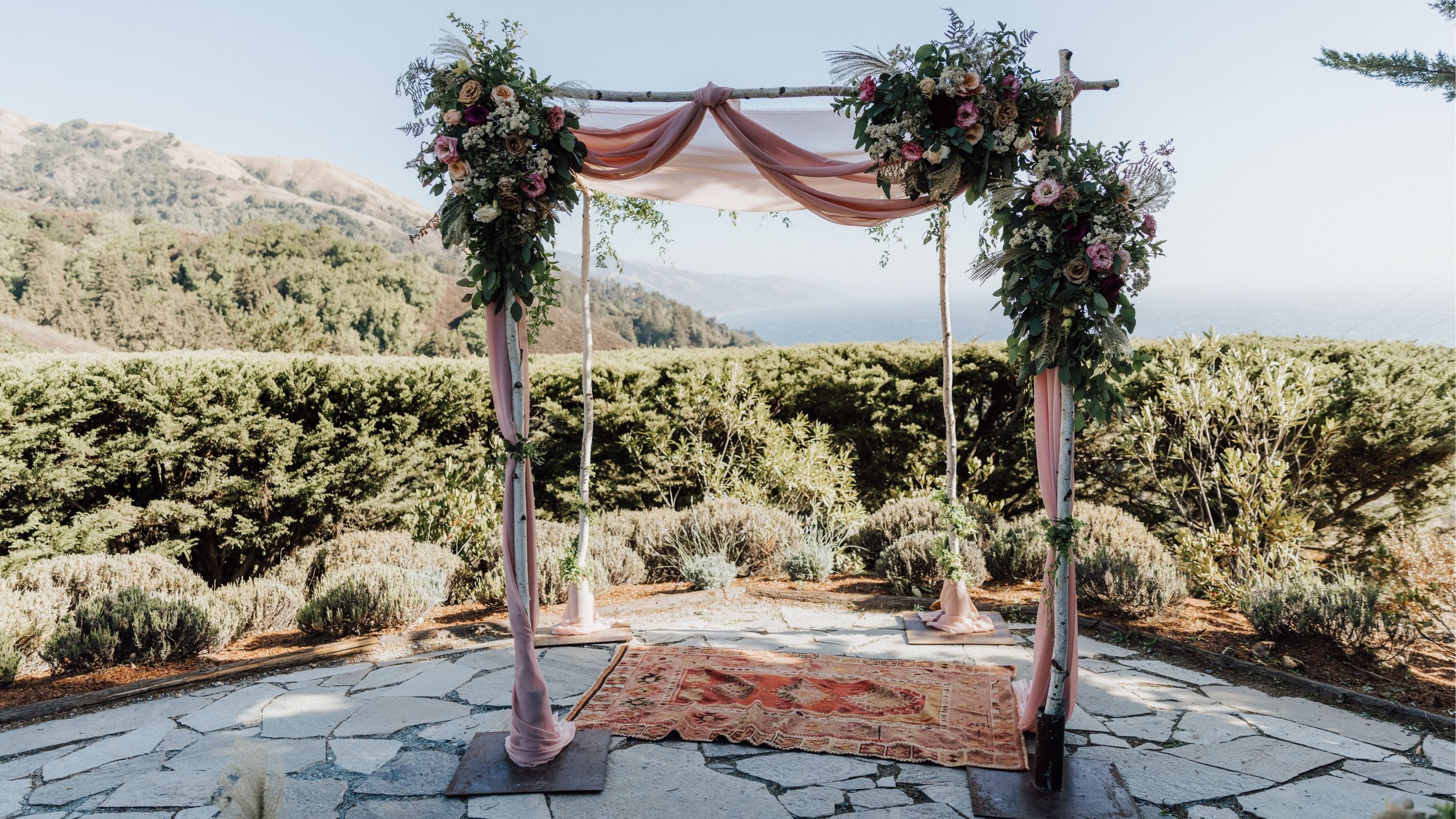 Alila Ventana Big Sur Sur Vista Pink Ceremony Altar