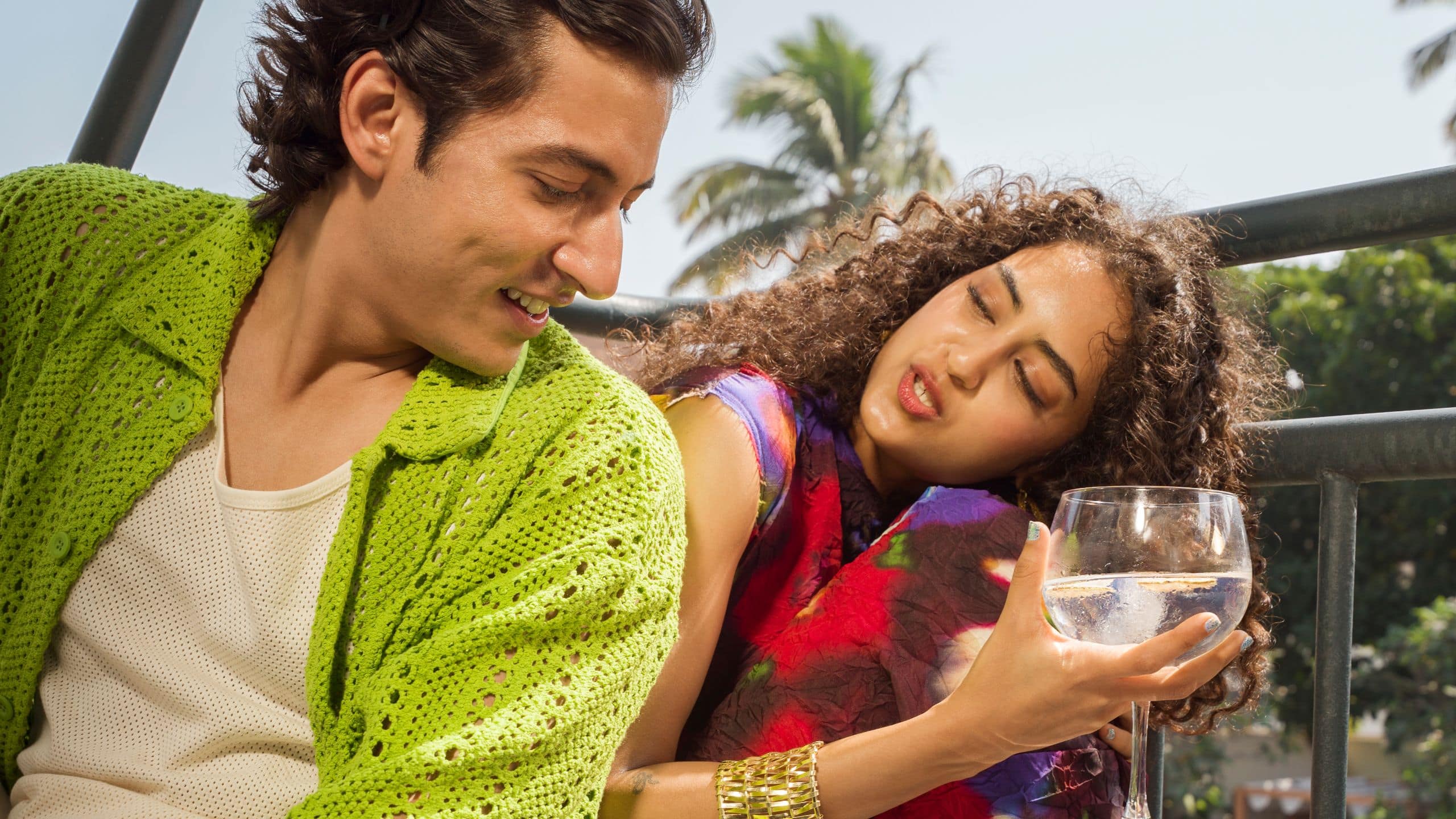 5 de 6 Ronil Goa Balcony Couple Shot