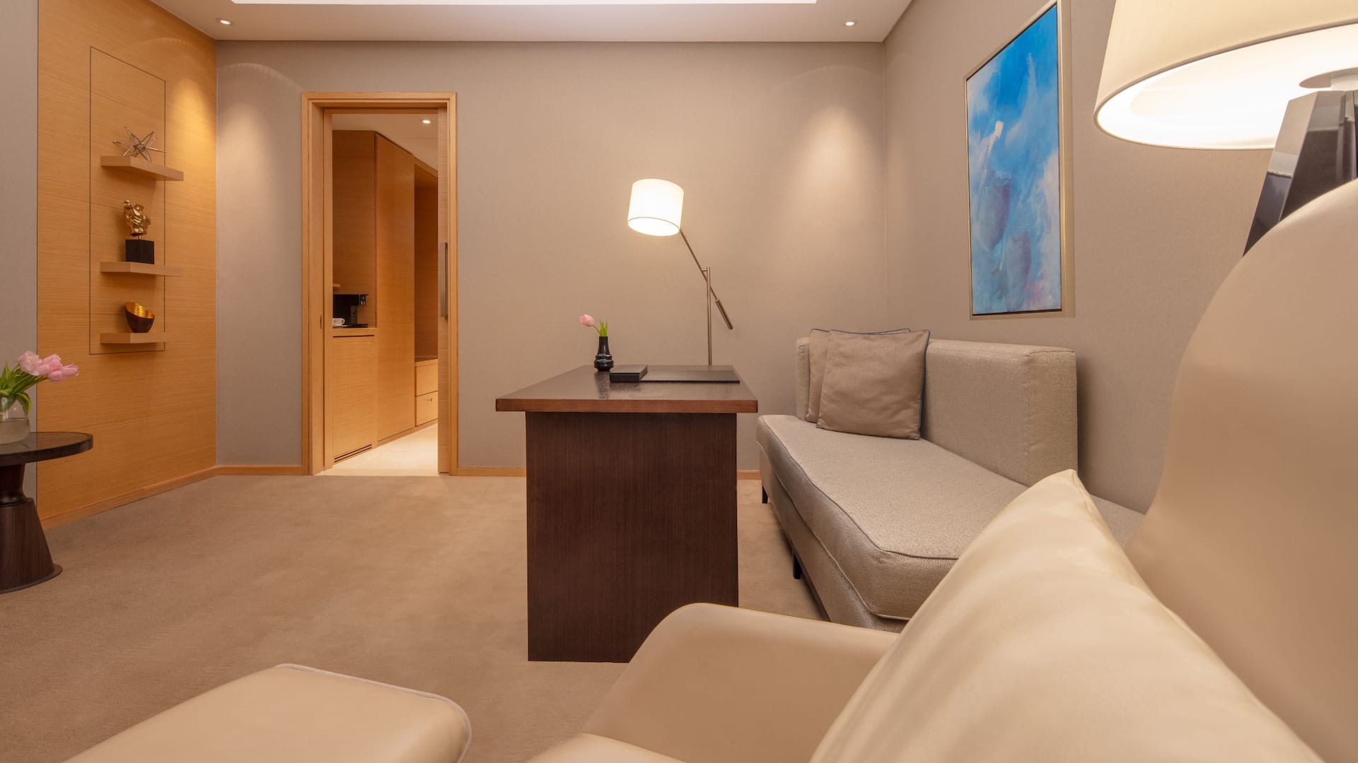 Hyatt Regency Riyadh Olaya Premier Room Living Area