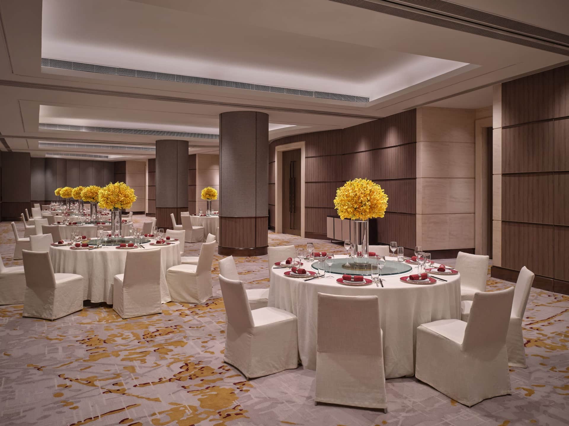 Grand Hyatt Beijing Grand Salon Round Table Setup