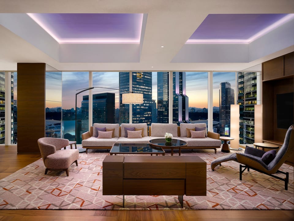 Diplomatic Suite