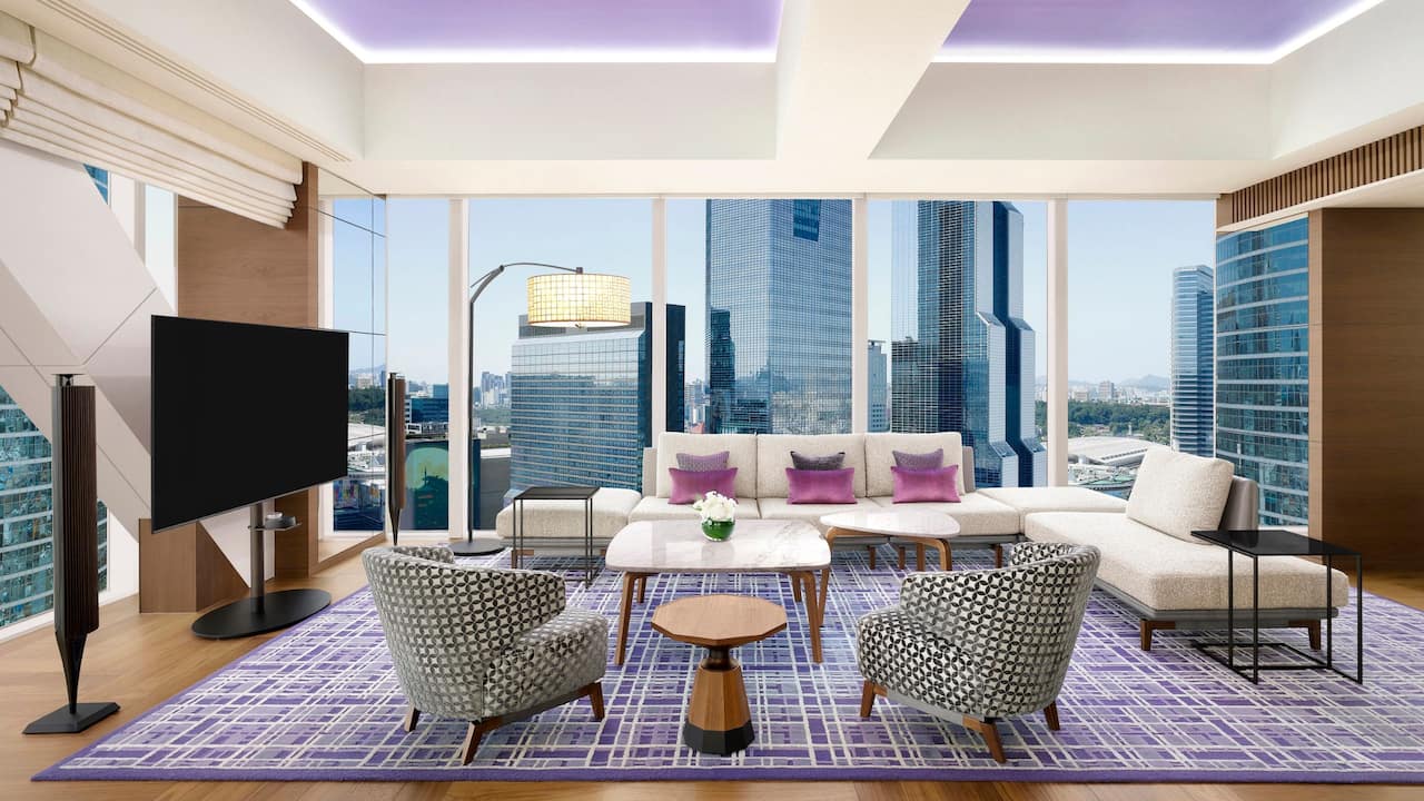 Presidential-Suite-Living-Room-Sofa