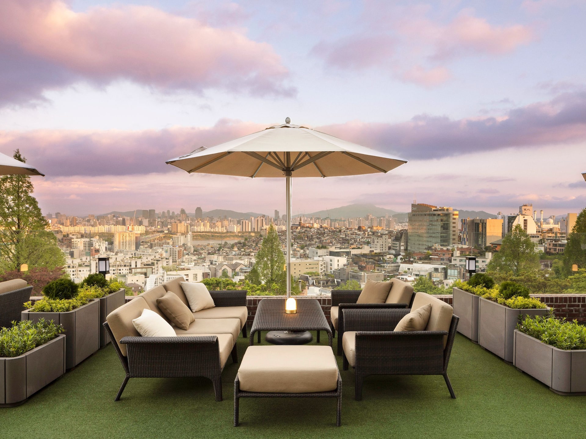 Grand Hyatt Seoul Gallery Patio Direct