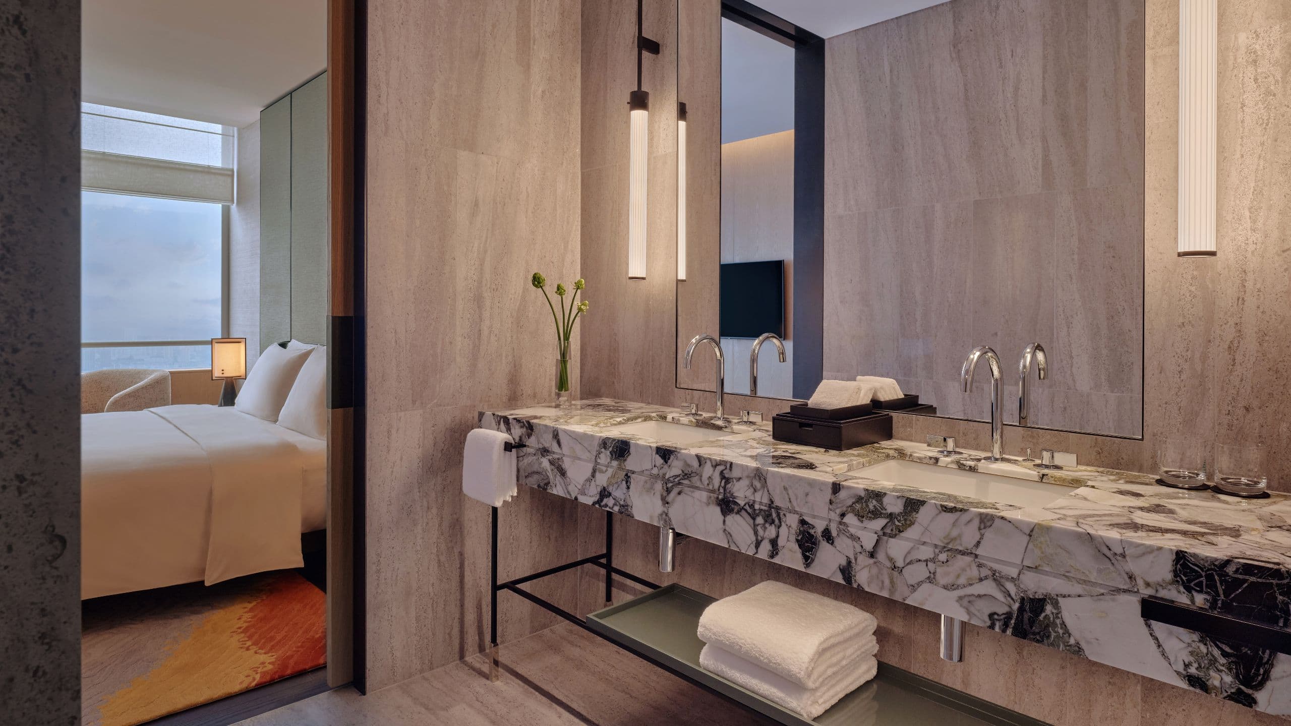 2/3 Park Hyatt Changsha Park River View Suite Washroom