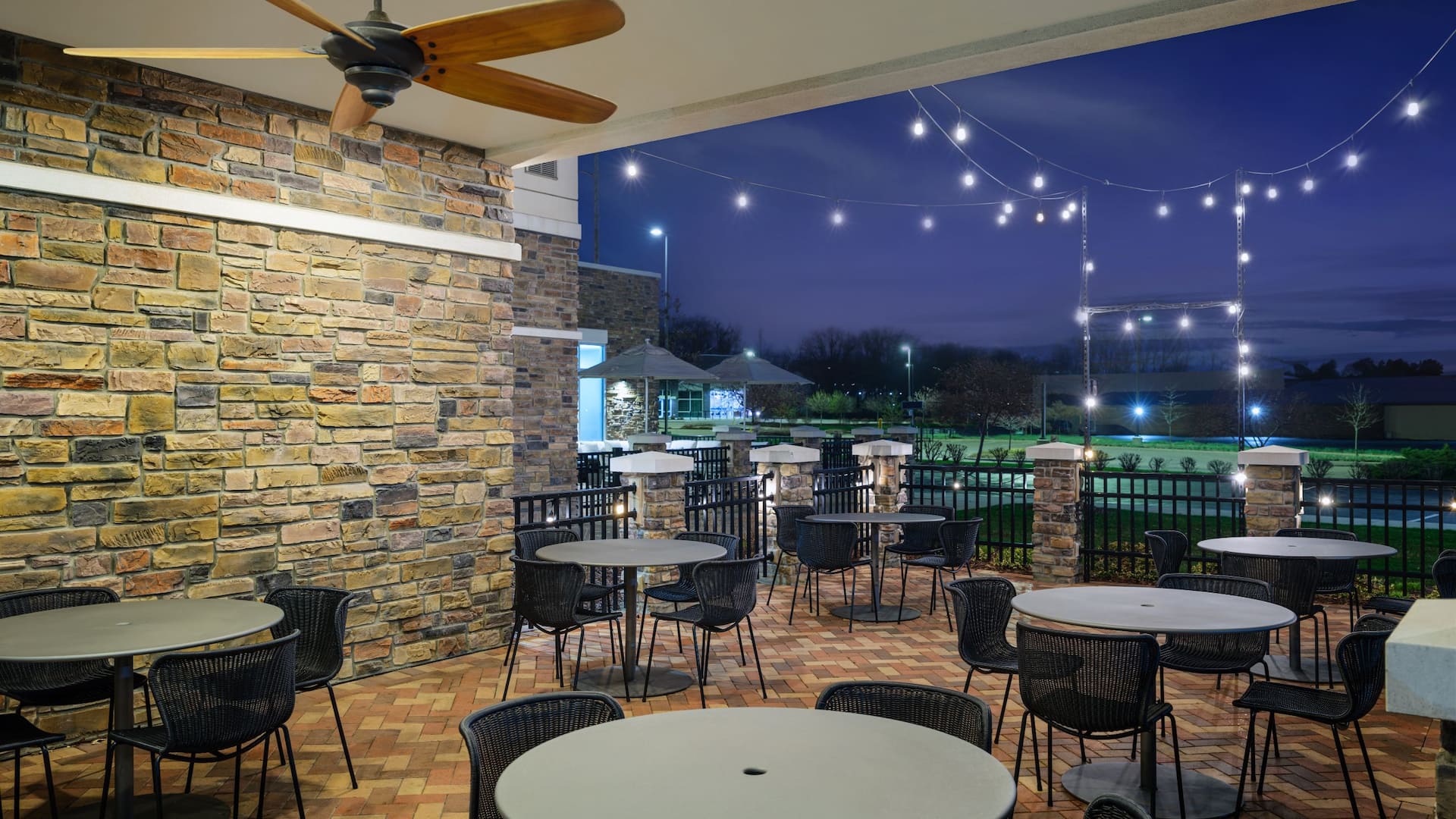 Hyatt Place Canton Patio Dining Tables