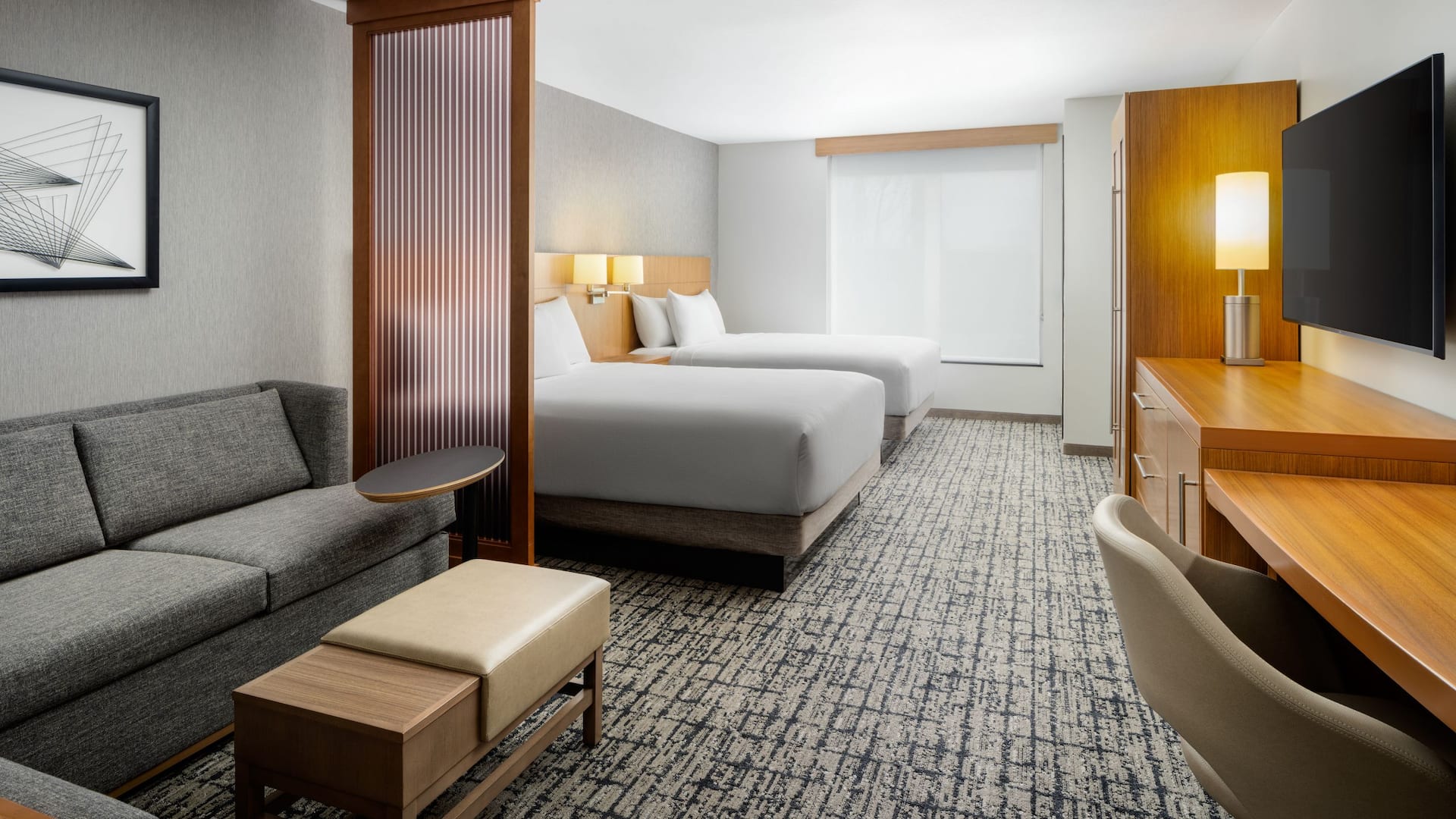 2 de 4 Hyatt Place Canton Two Queen Guestroom