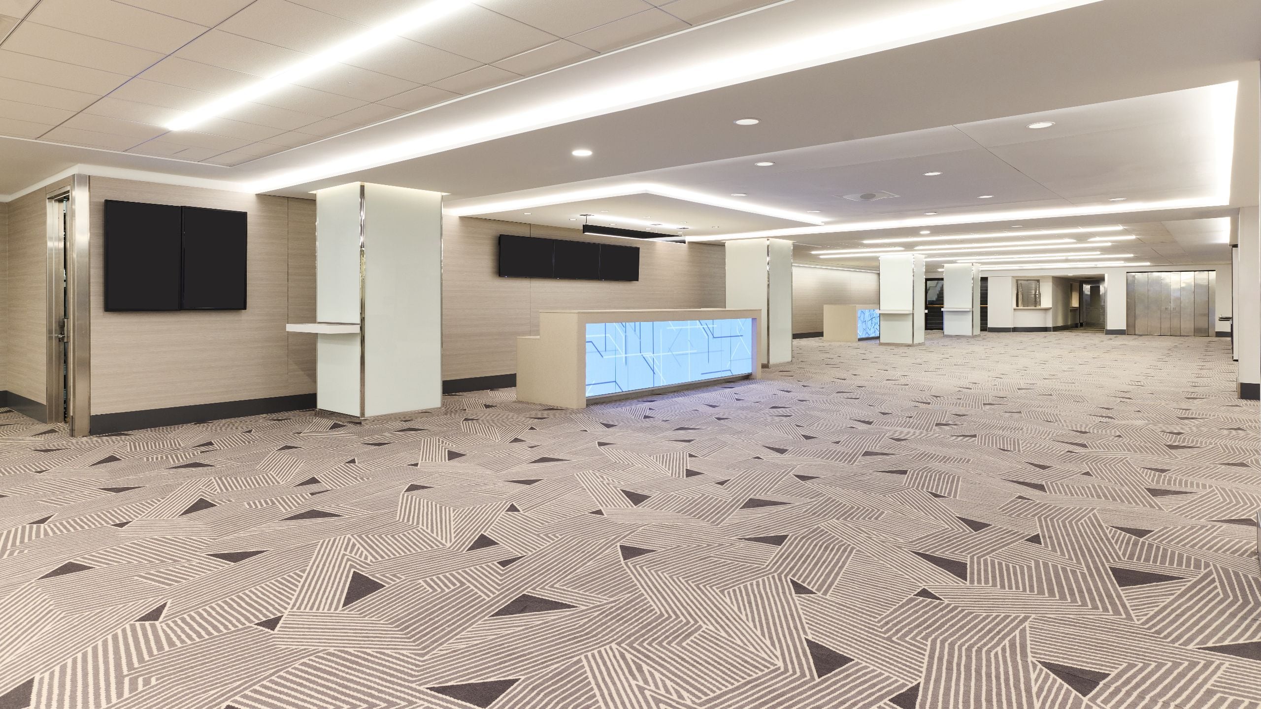Hyatt Regency Chicago Regency Ballroom Foyer Long Angle