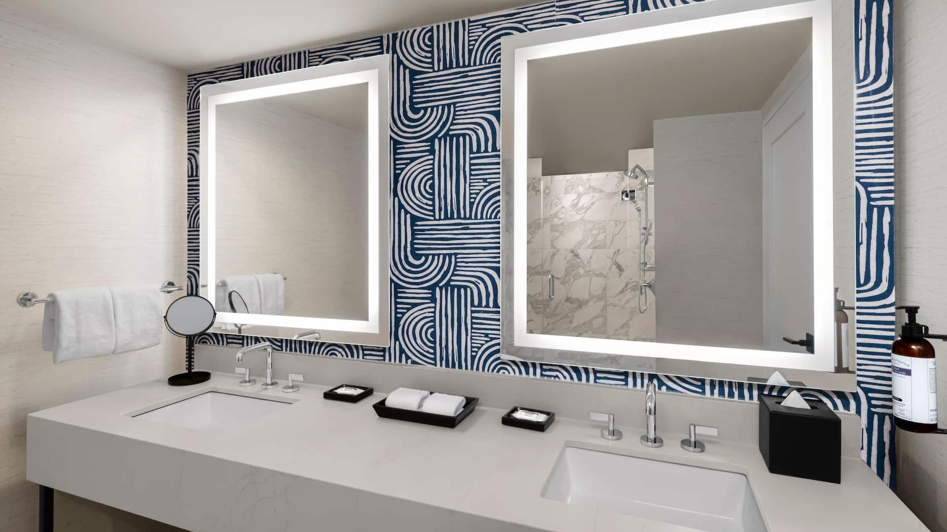 3 из 4 Hyatt Regency Irvine Penthouse Bathroom