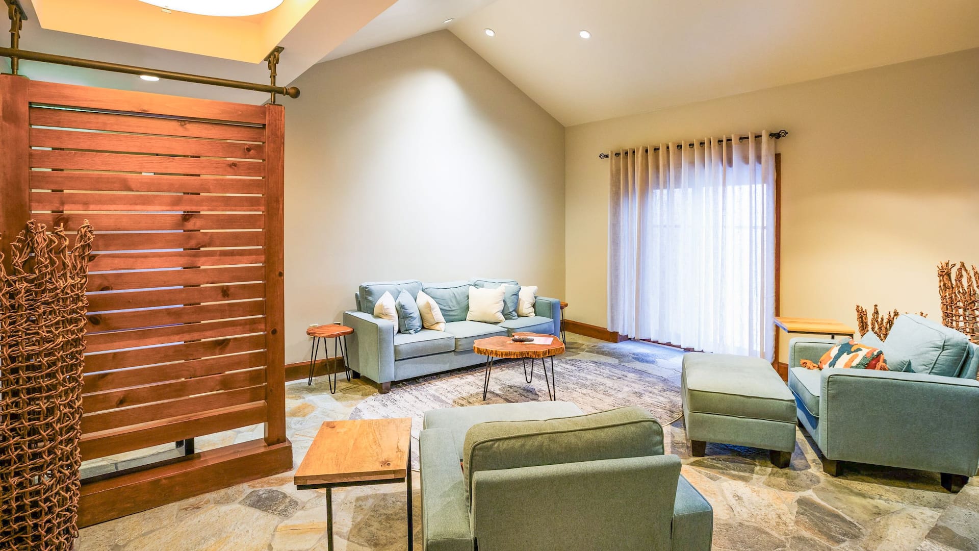Hyatt Regency Lake Tahoe Resort, Spa and Casino Stillwater Spa Mens Lounge